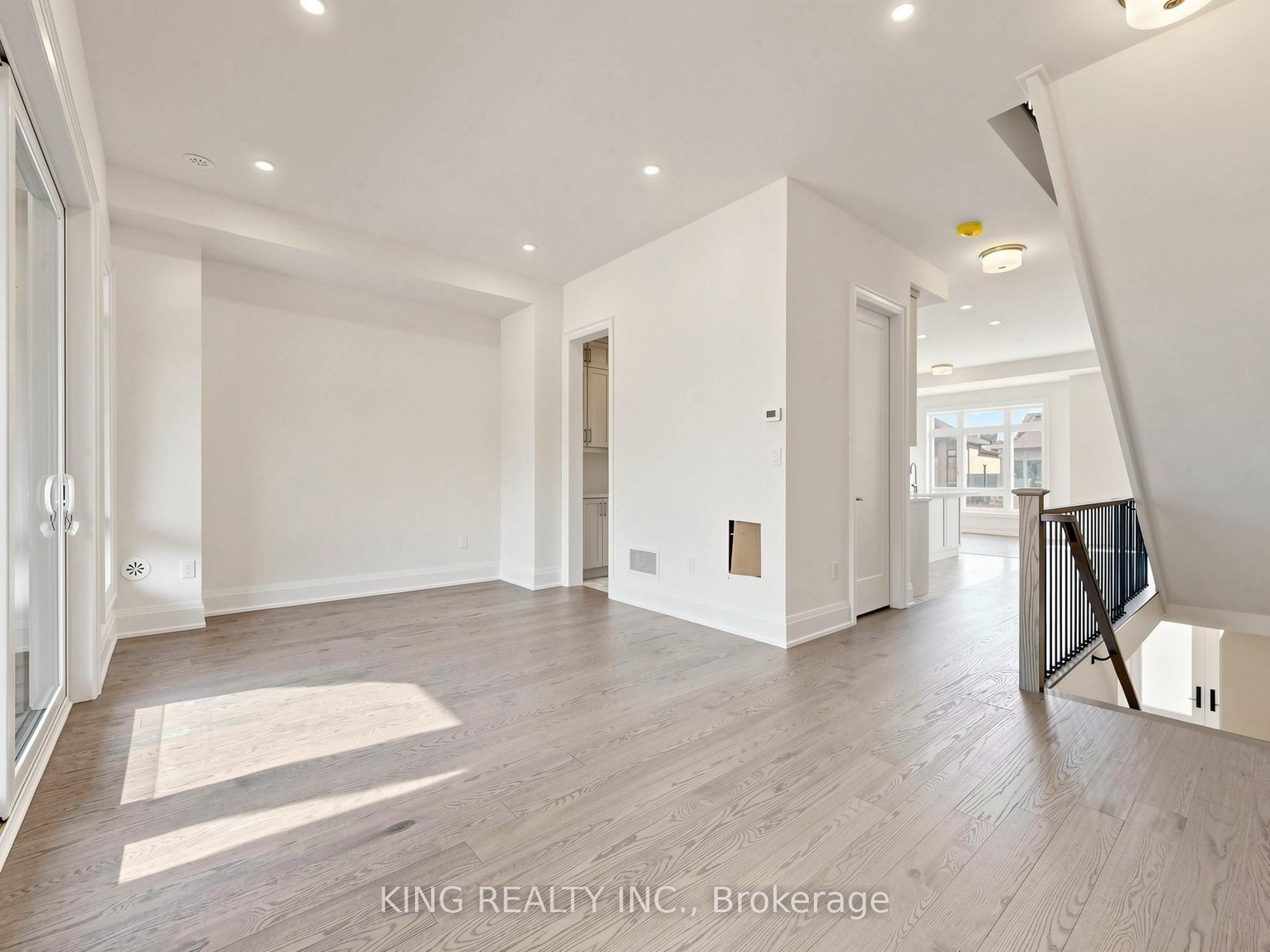 107 Jack Bowerbank Boulevard Property Photo 9