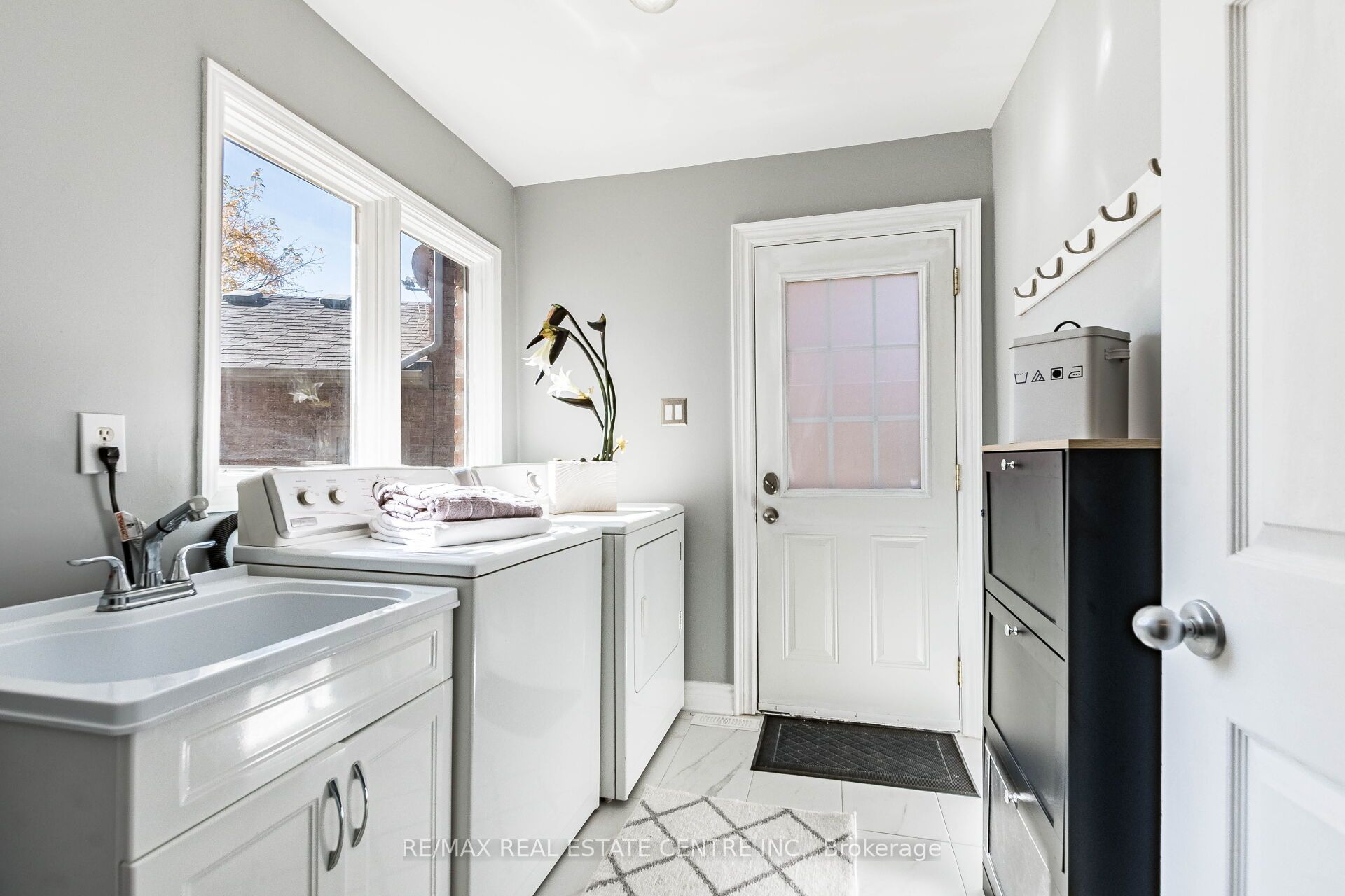1153 Deer Run Property Photo 17