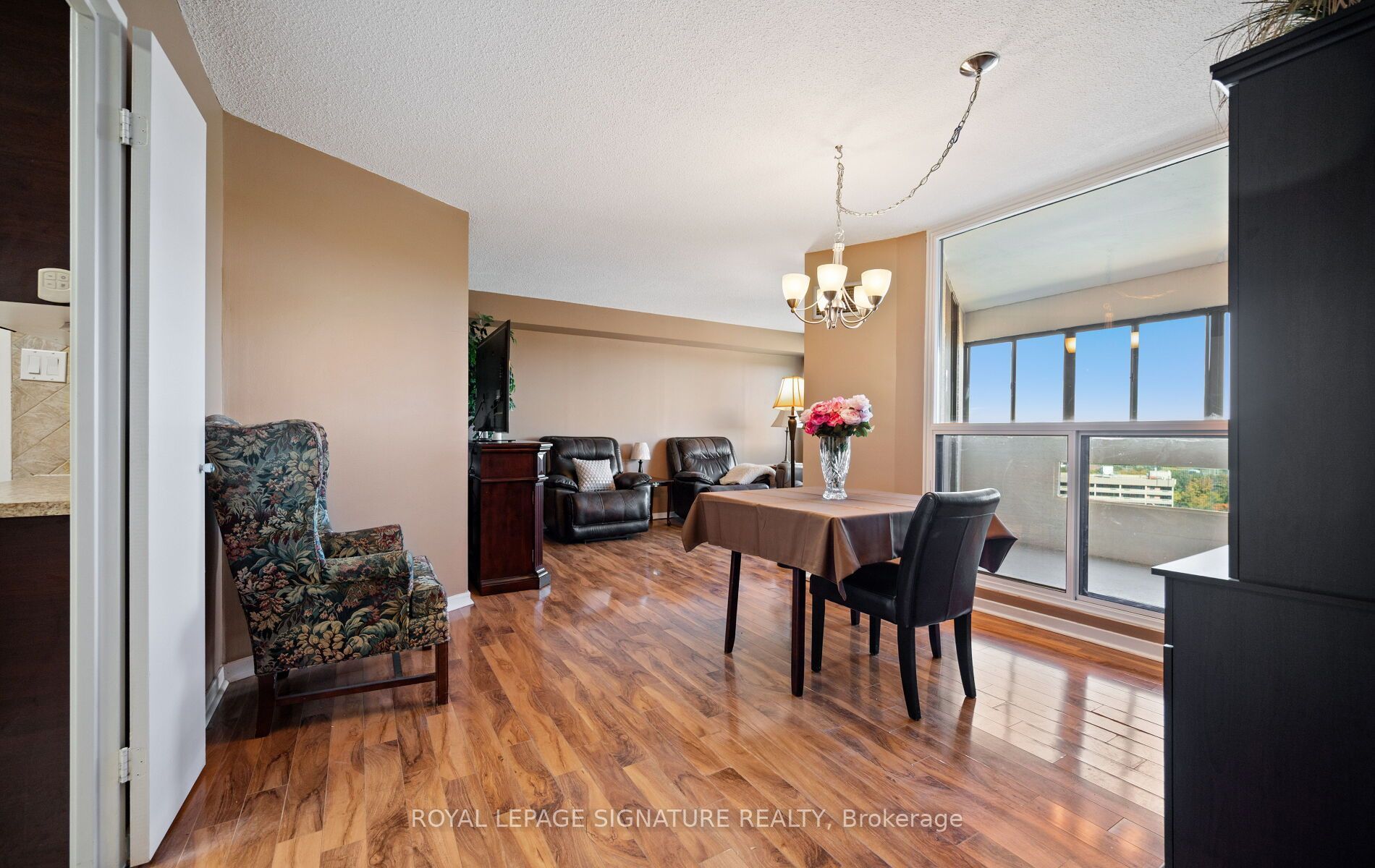 1580 Mississauga Valley Boulevard 1406 Property Photo 8