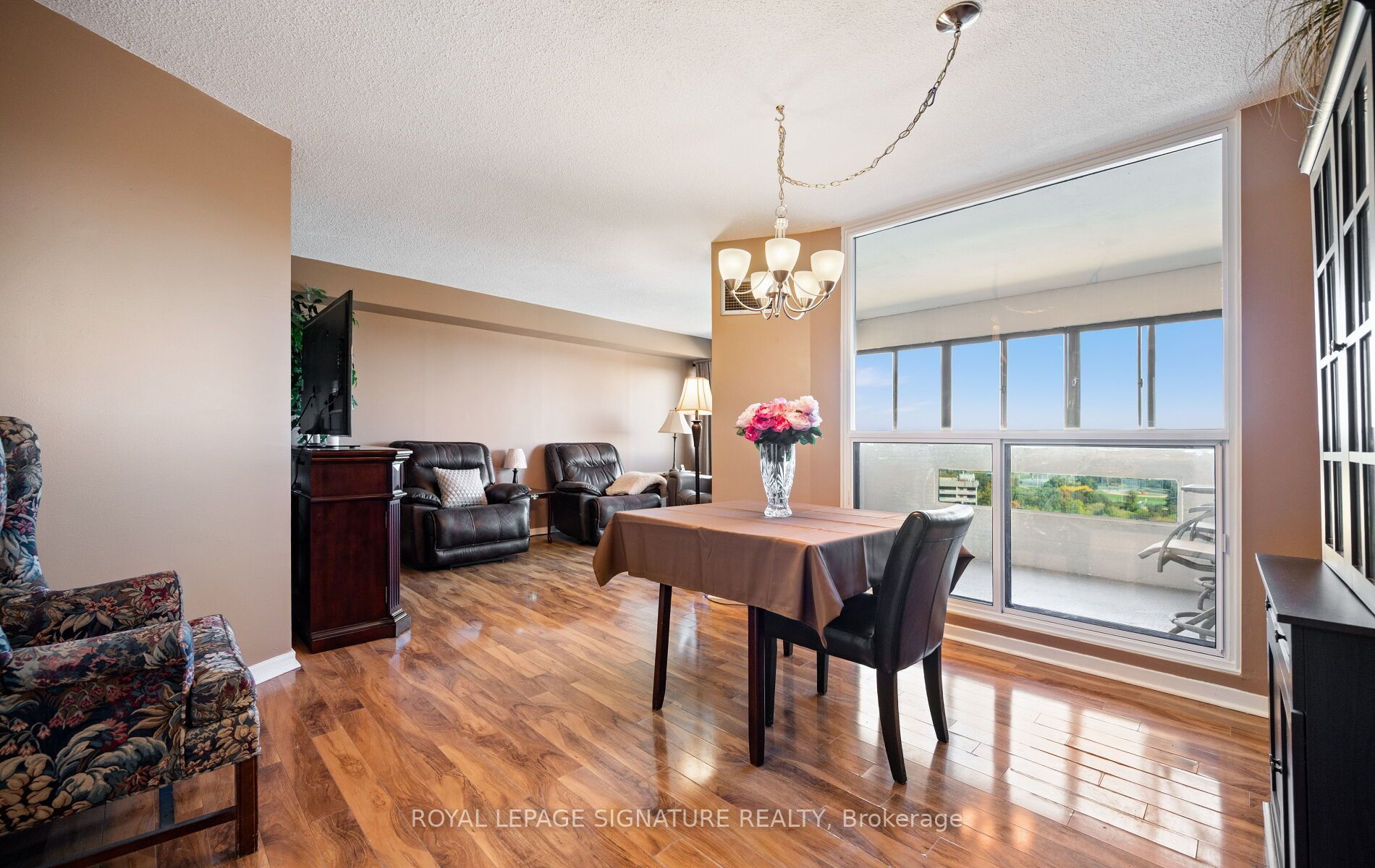 1580 Mississauga Valley Boulevard 1406 Property Photo 9