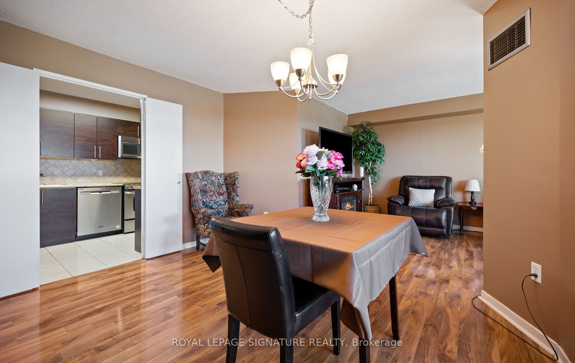 1580 Mississauga Valley Boulevard 1406 Property Photo 11