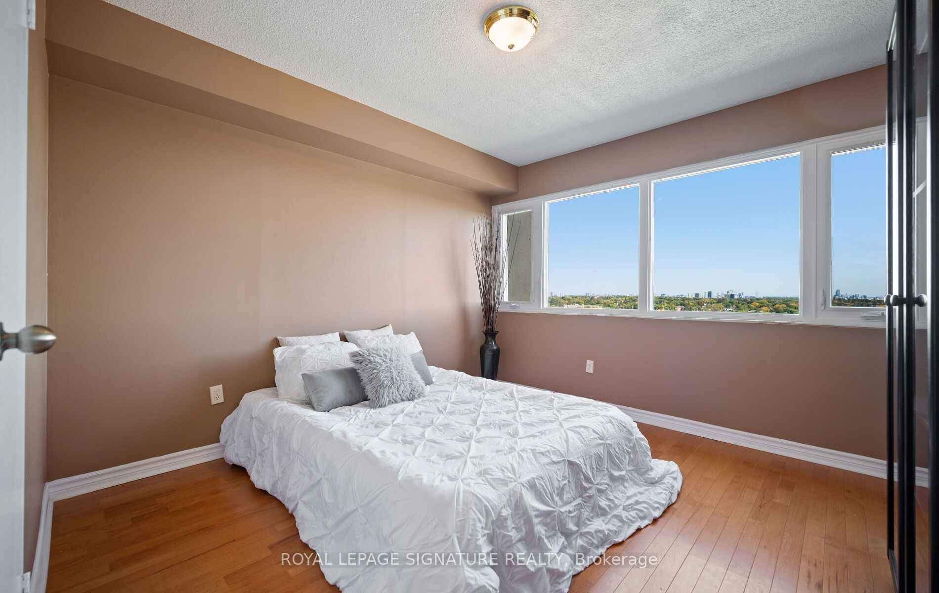 1580 Mississauga Valley Boulevard 1406 Property Photo 37