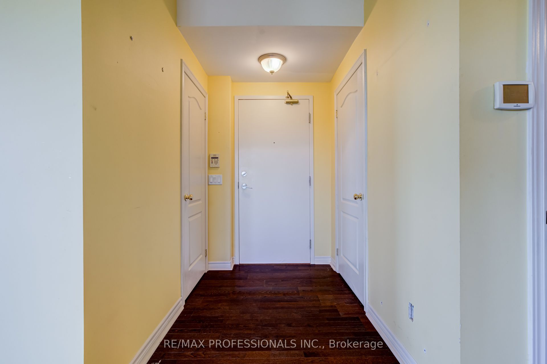 483 Faith Drive 402 Property Photo 11