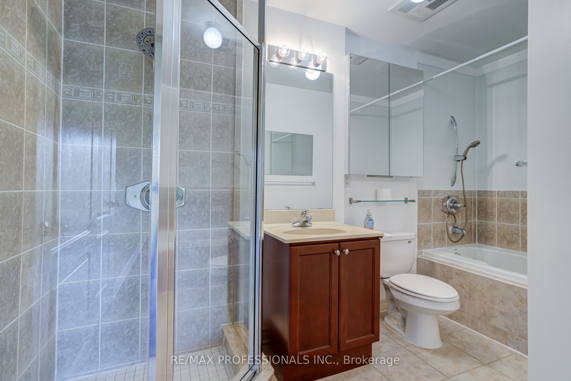 483 Faith Drive 402 Property Photo 29