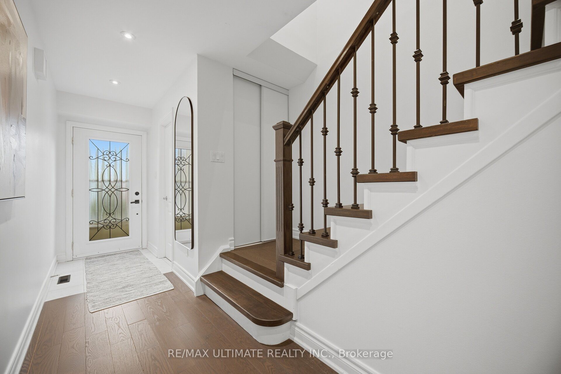 2120 Rathburn Road E 63 Property Photo 10