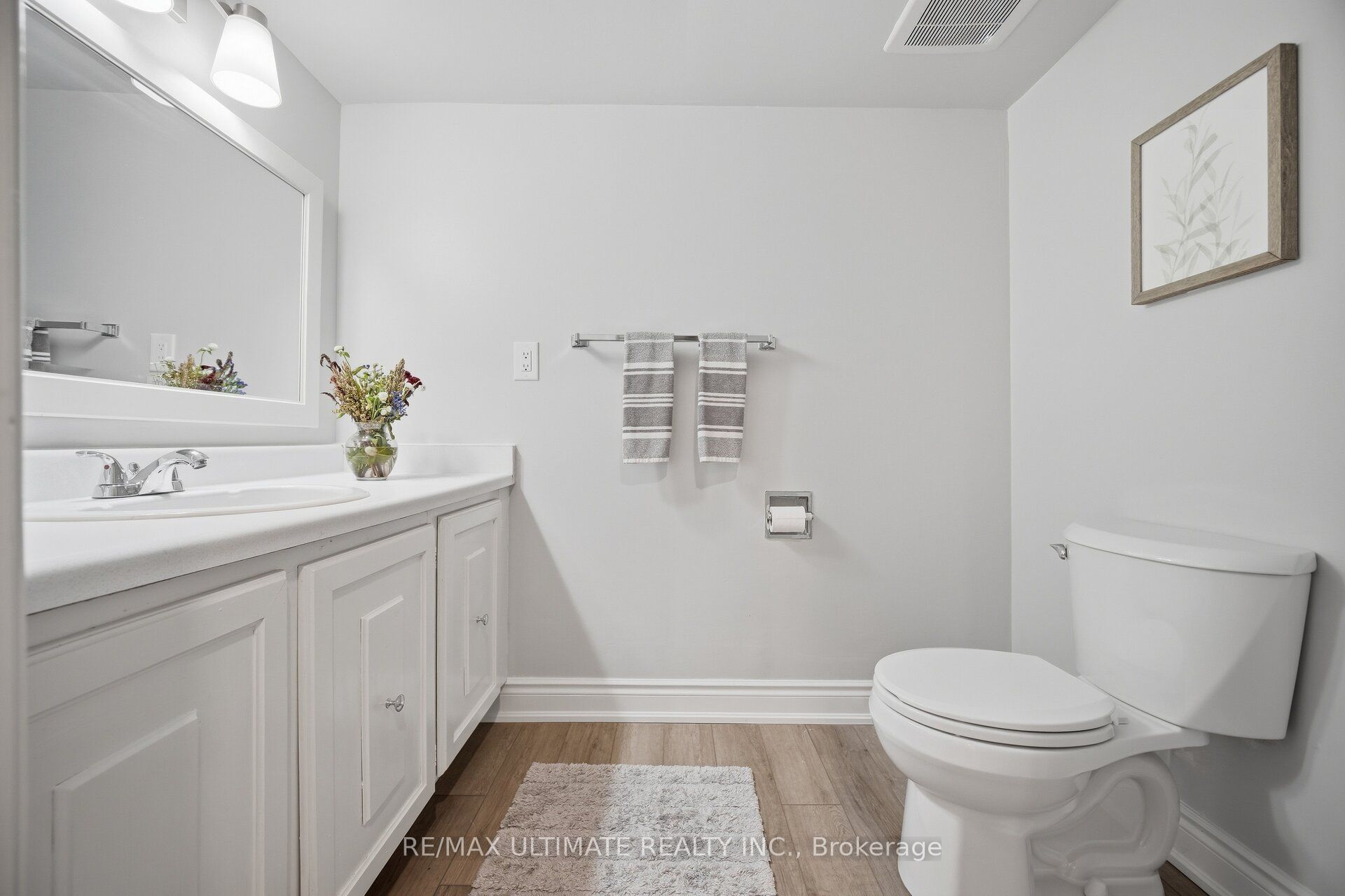 2120 Rathburn Road E 63 Property Photo 18
