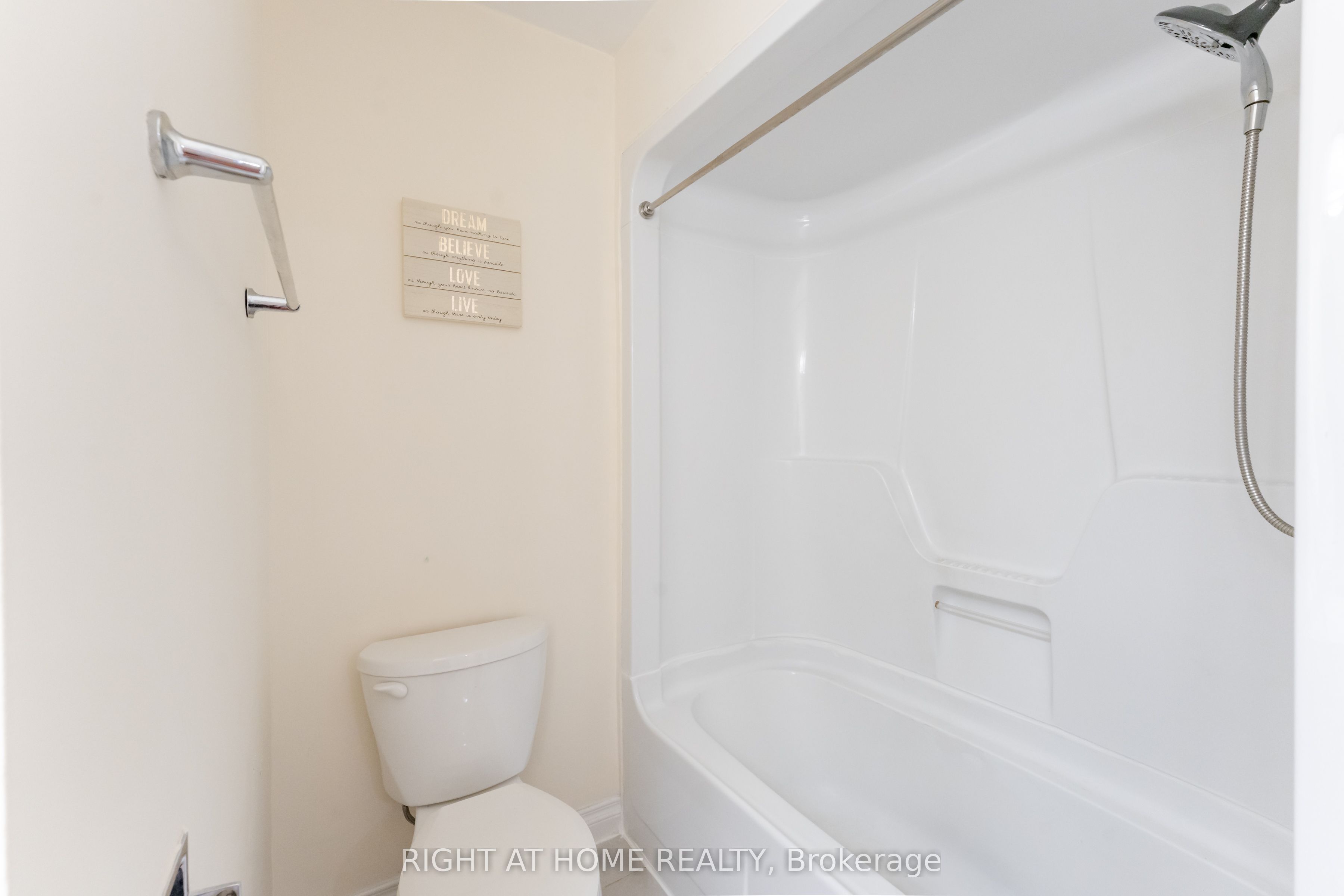 2825 Gananoque Drive 40 Property Photo 25