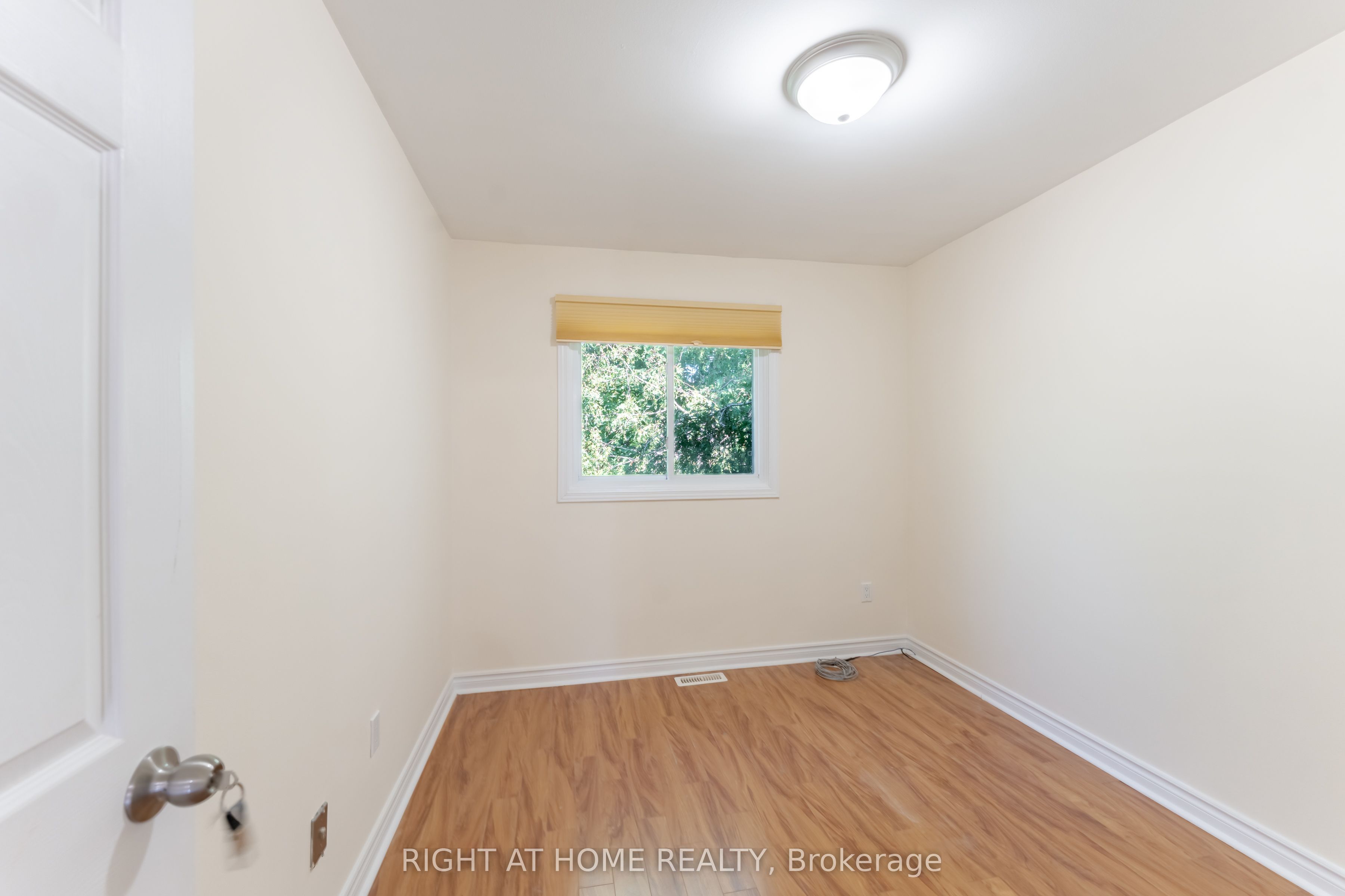2825 Gananoque Drive 40 Property Photo 30