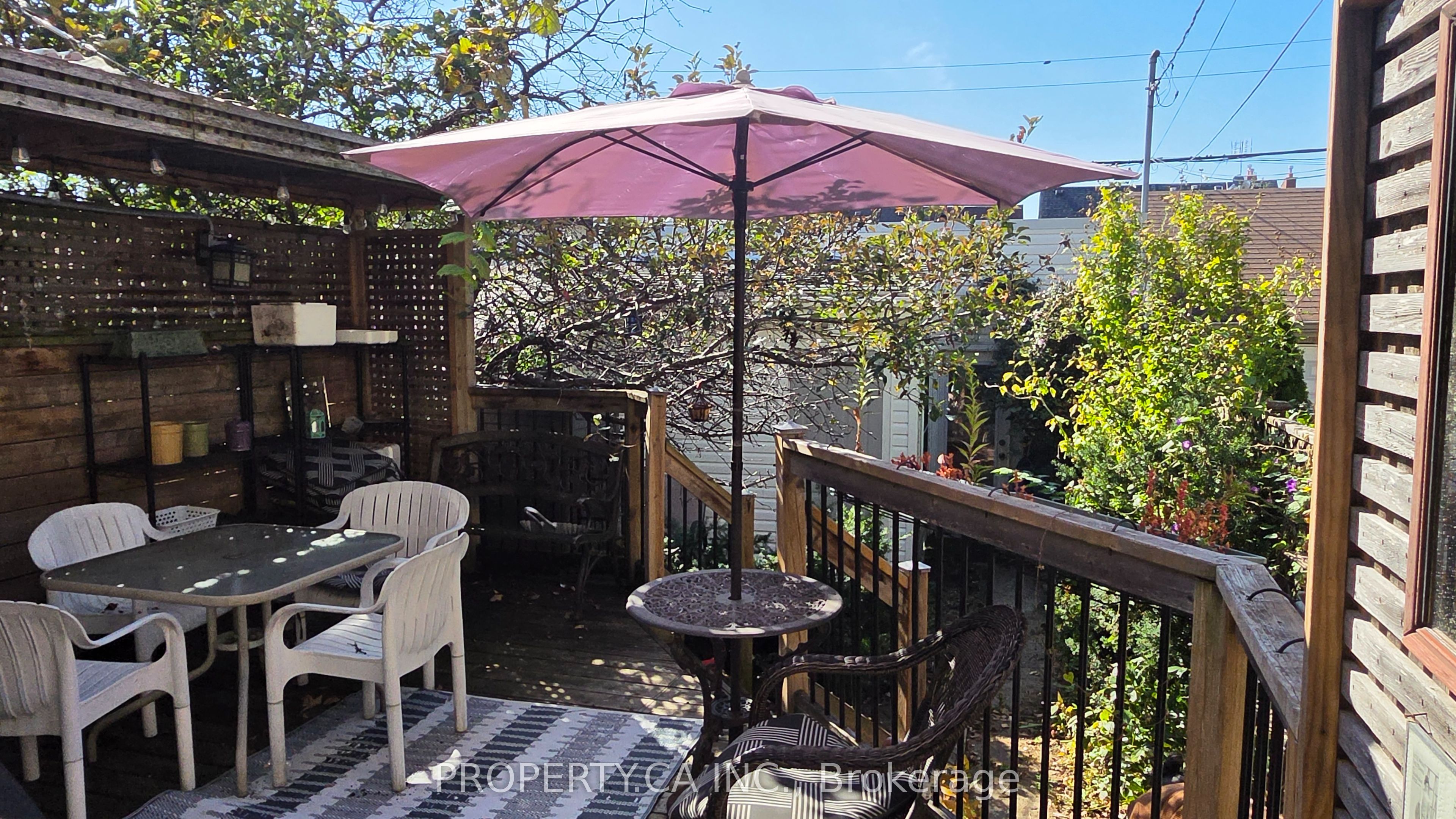 52 Earlscourt Avenue Property Photo 7