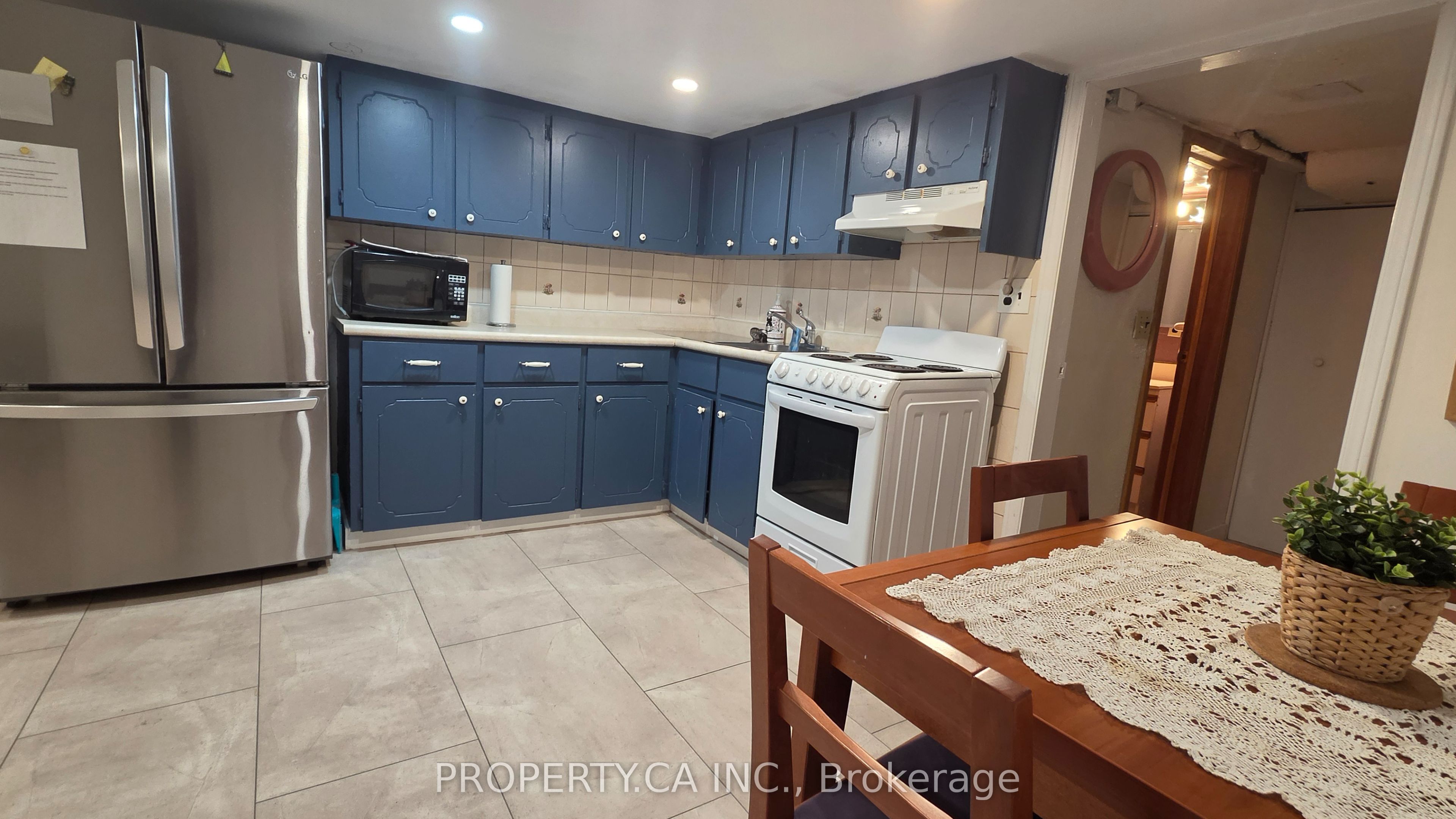 52 Earlscourt Avenue Property Photo 15