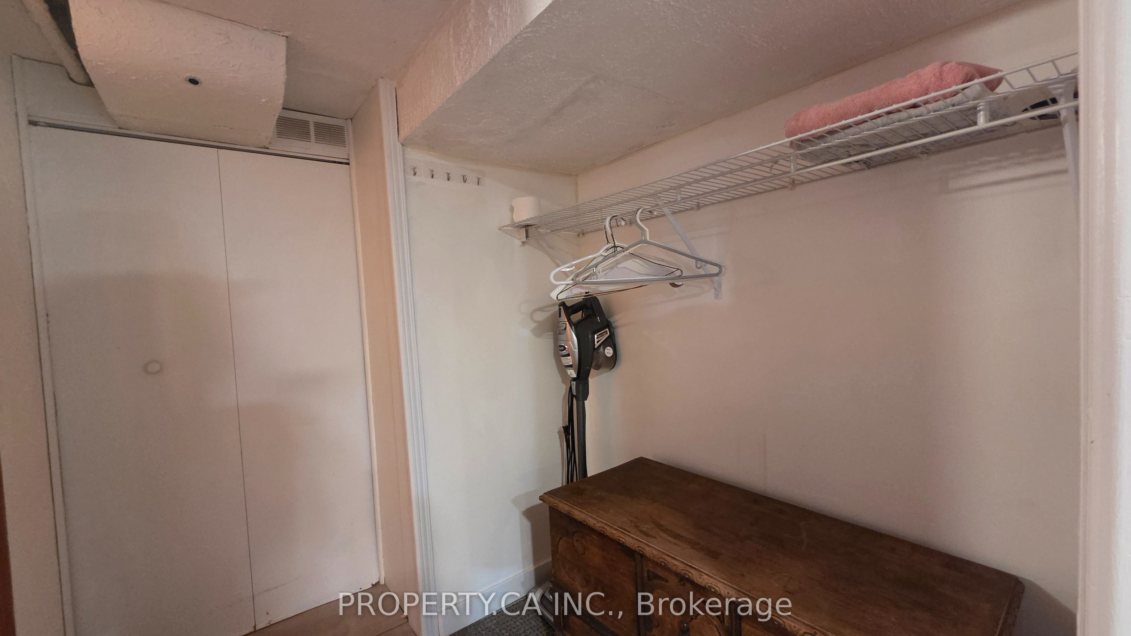 52 Earlscourt Avenue Property Photo 21