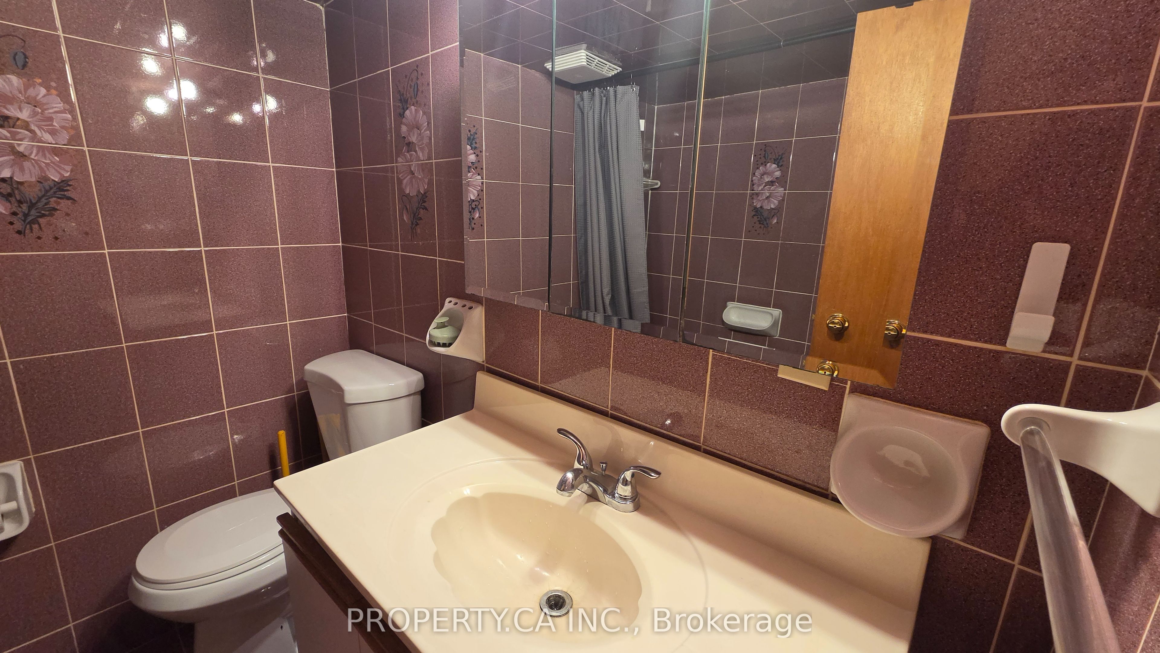 52 Earlscourt Avenue Property Photo 26