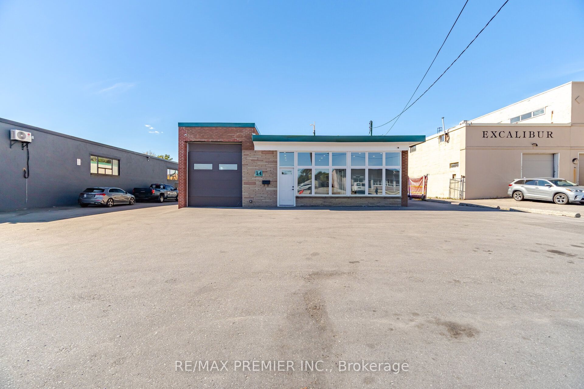 34 Rivalda Road E Property Photo 2