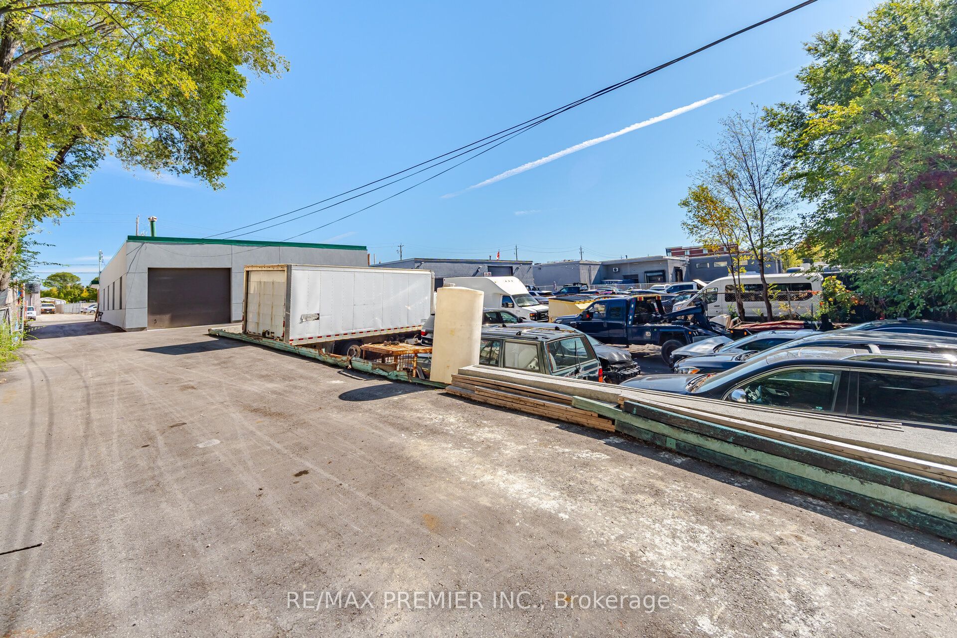 34 Rivalda Road E Property Photo 6