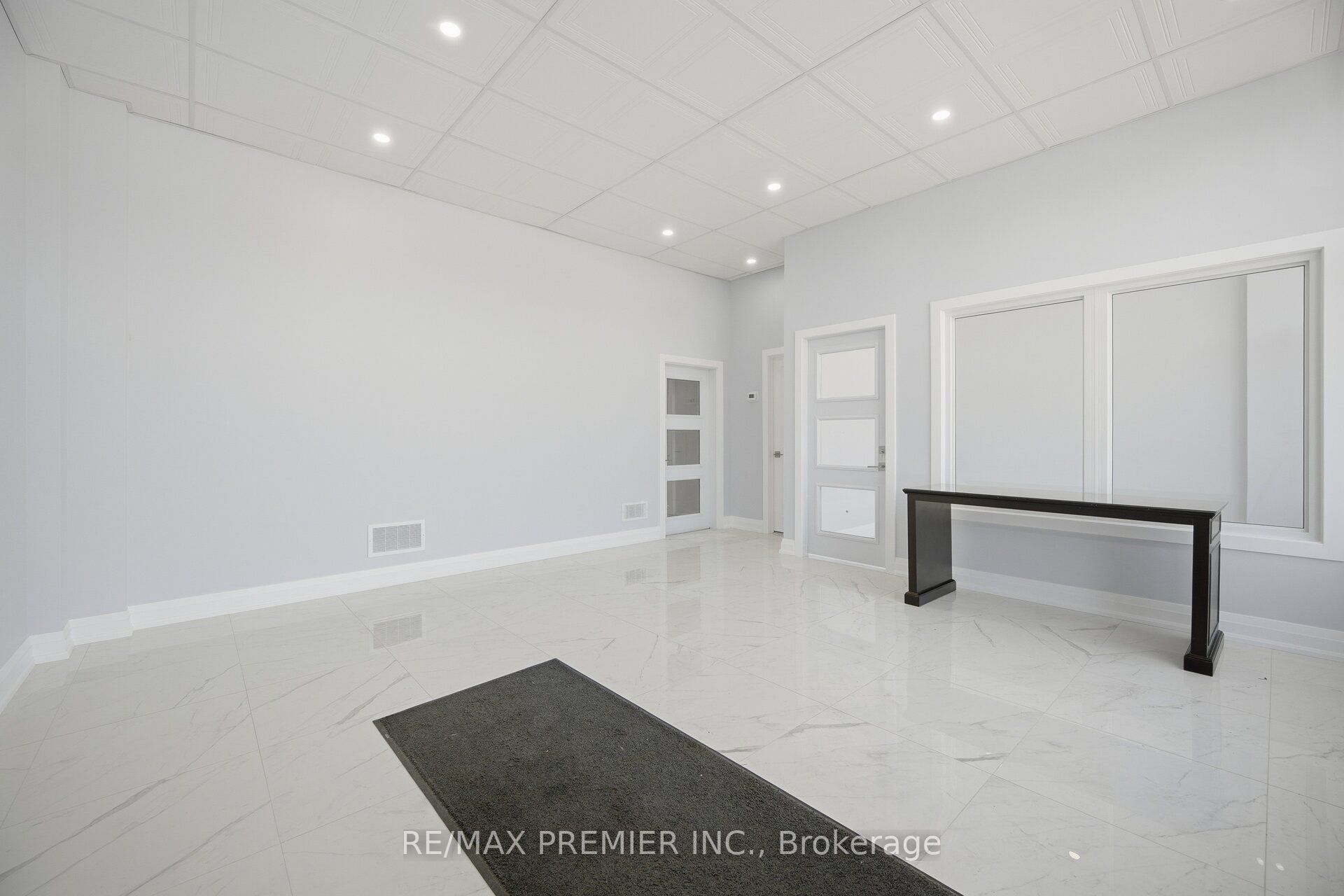 34 Rivalda Road E Property Photo 13