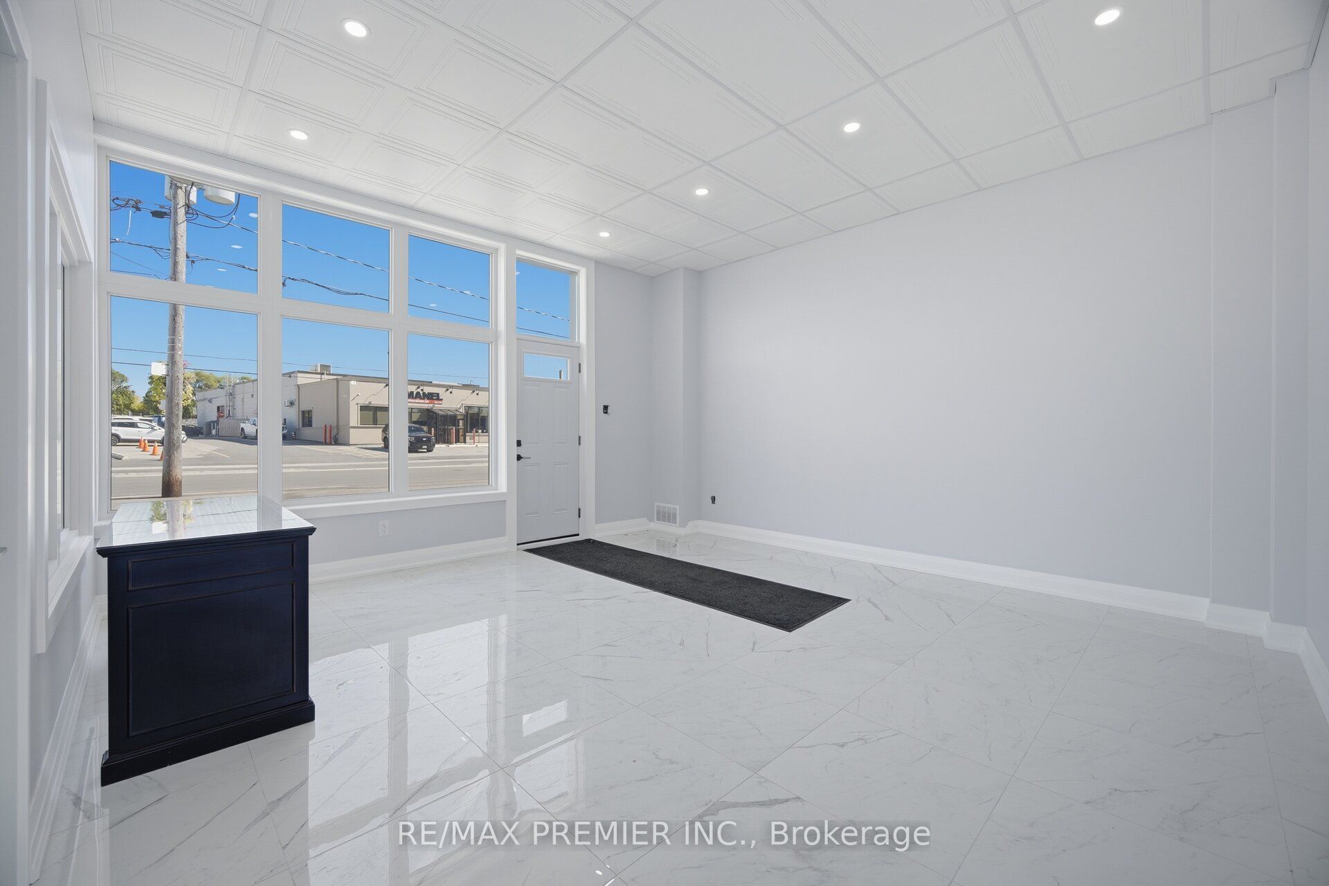 34 Rivalda Road E Property Photo 15