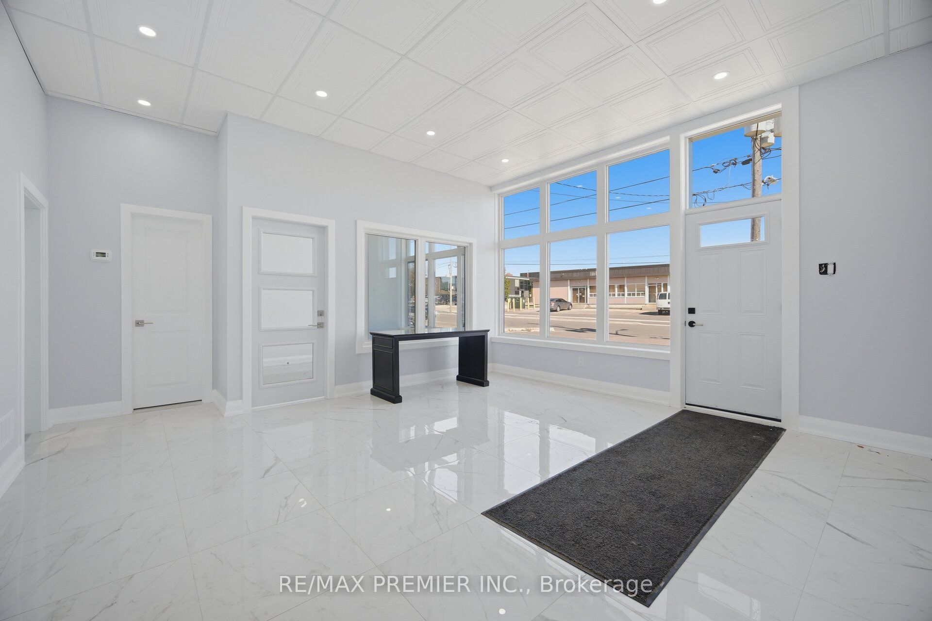 34 Rivalda Road E Property Photo 16