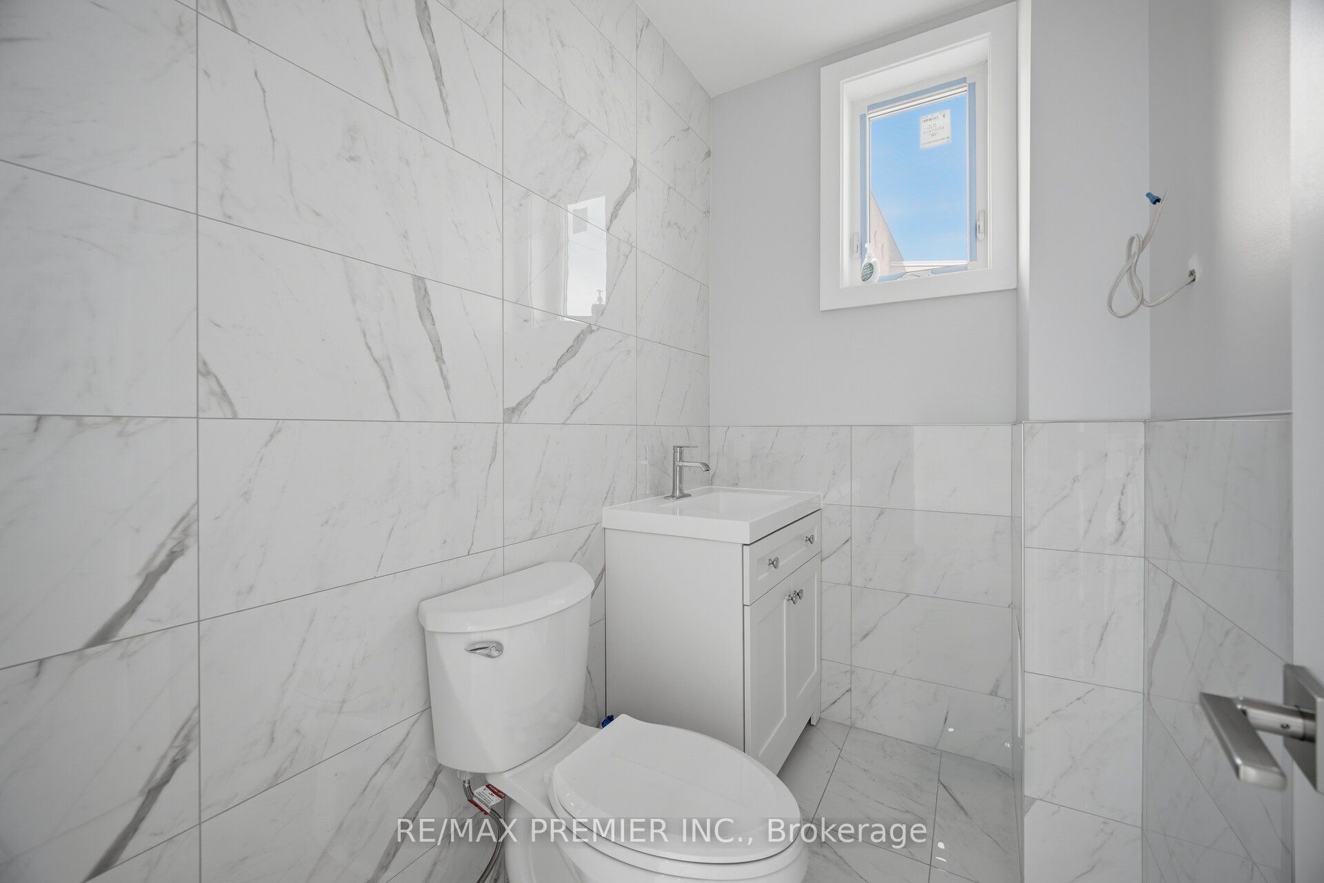34 Rivalda Road E Property Photo 20