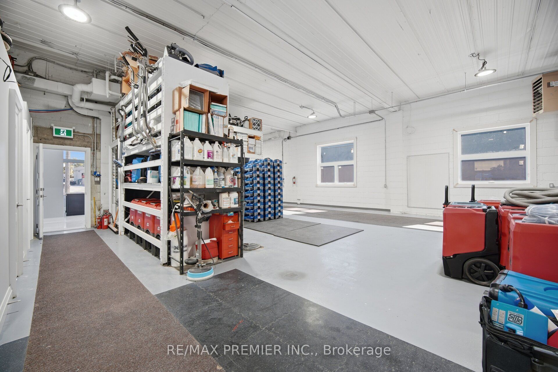 34 Rivalda Road E Property Photo 23