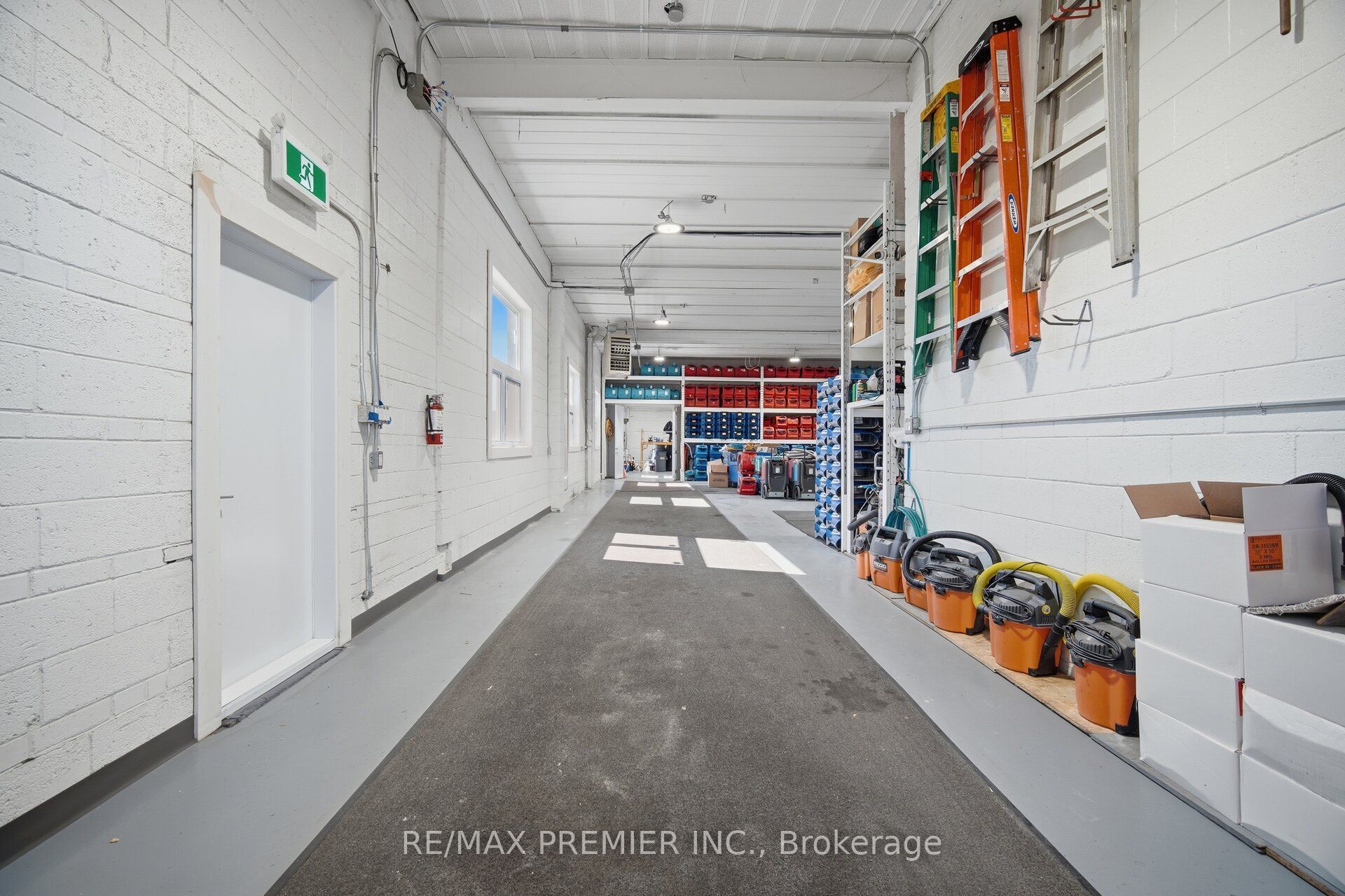34 Rivalda Road E Property Photo 26