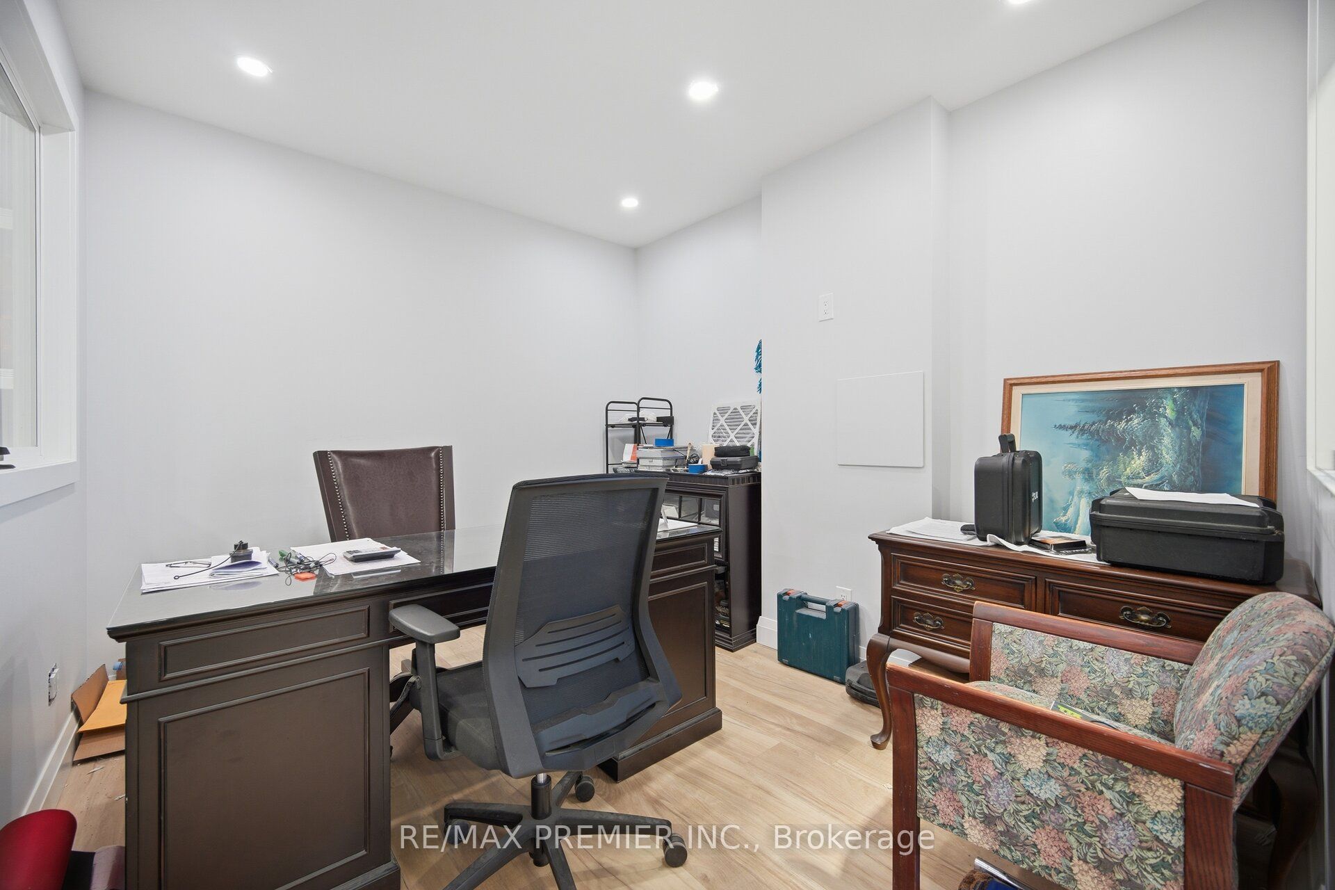 34 Rivalda Road E Property Photo 31