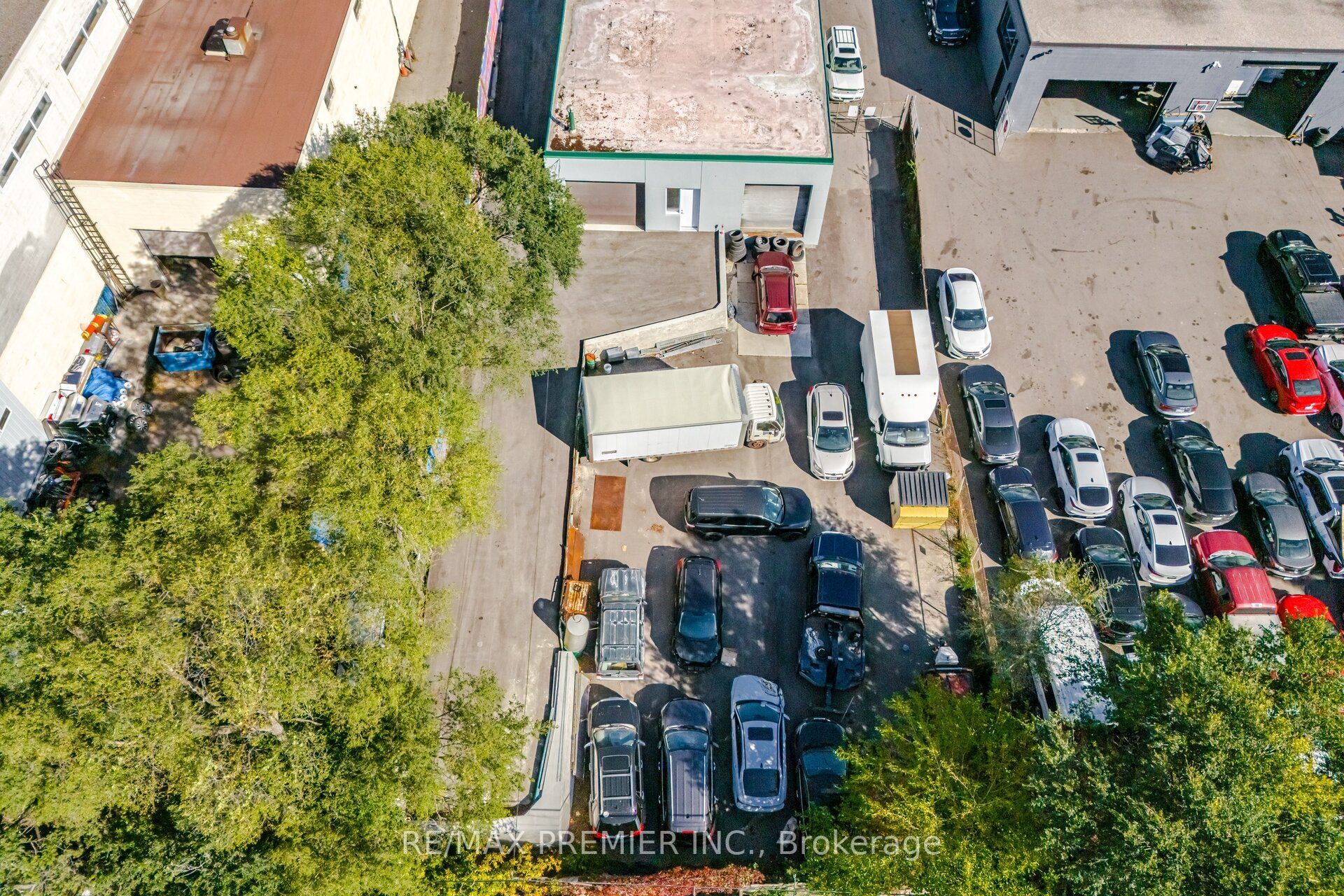 34 Rivalda Road E Property Photo 40