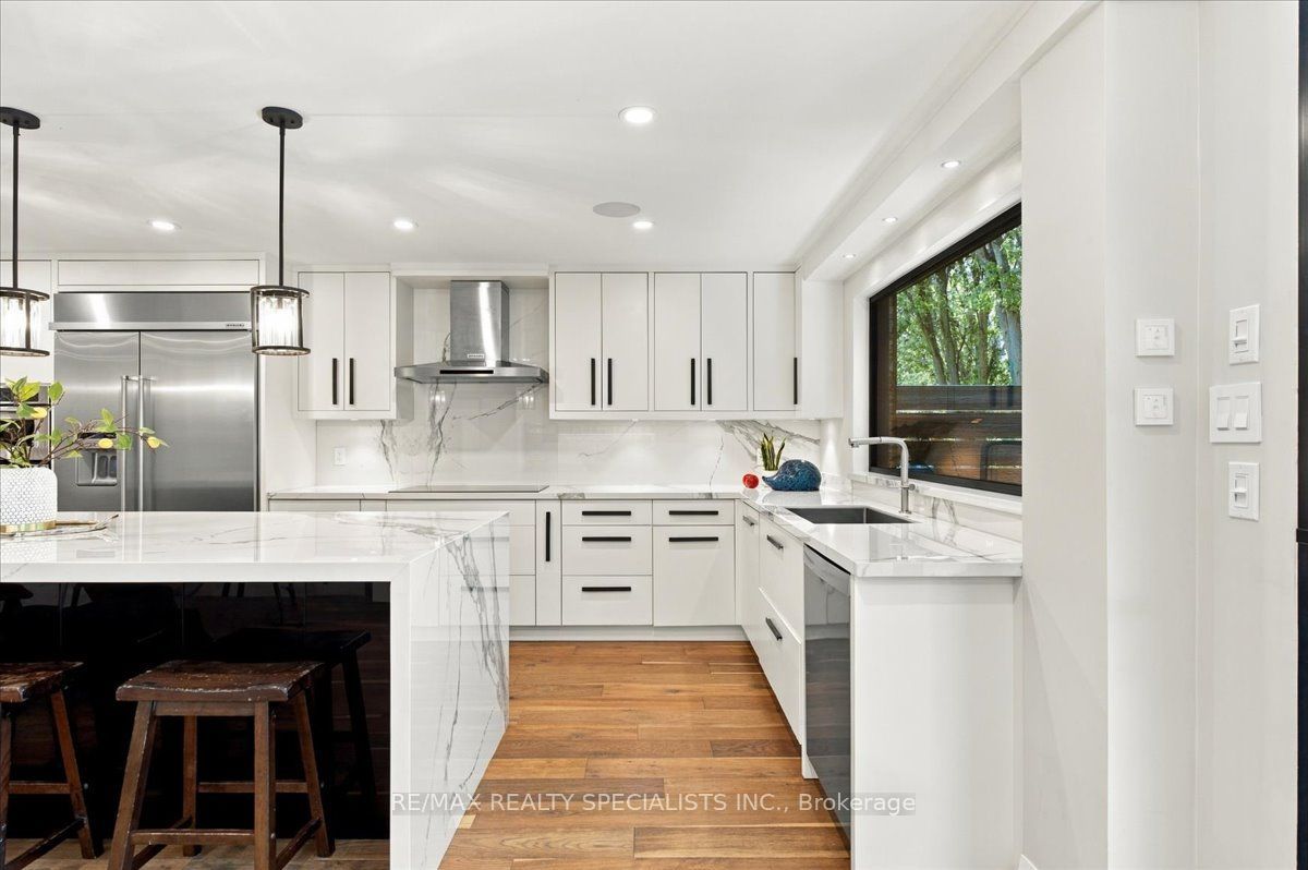 1131 Highgate Place Property Photo 15