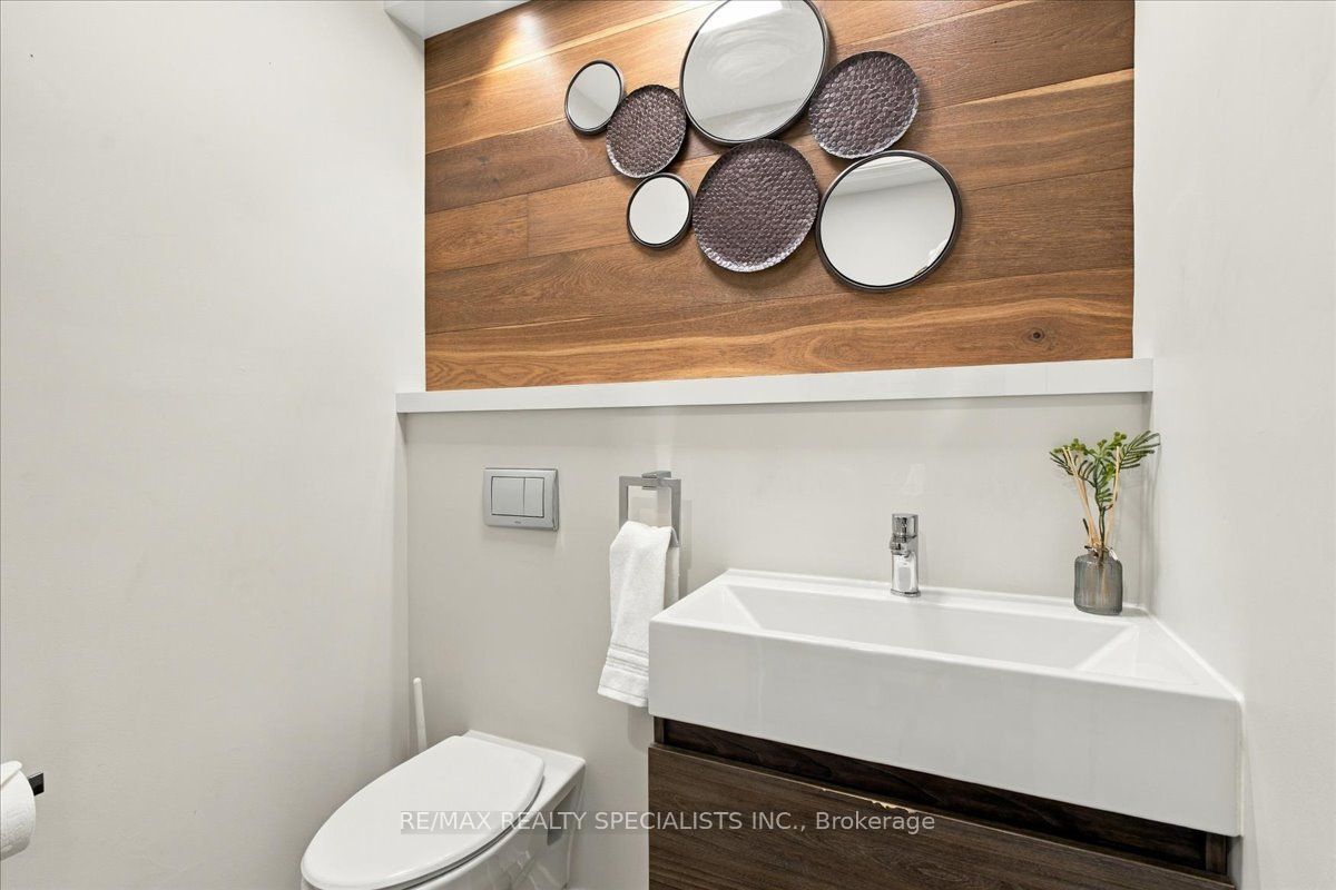 1131 Highgate Place Property Photo 21