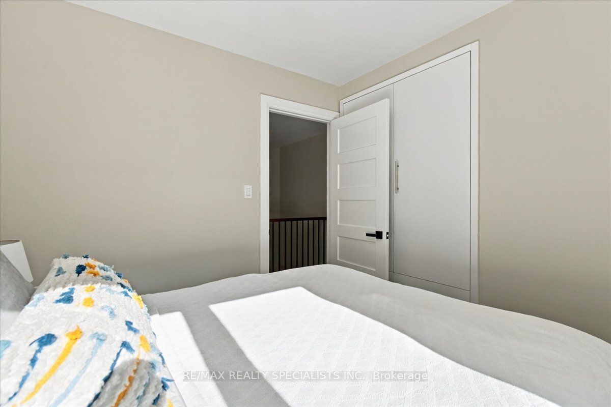 1131 Highgate Place Property Photo 27