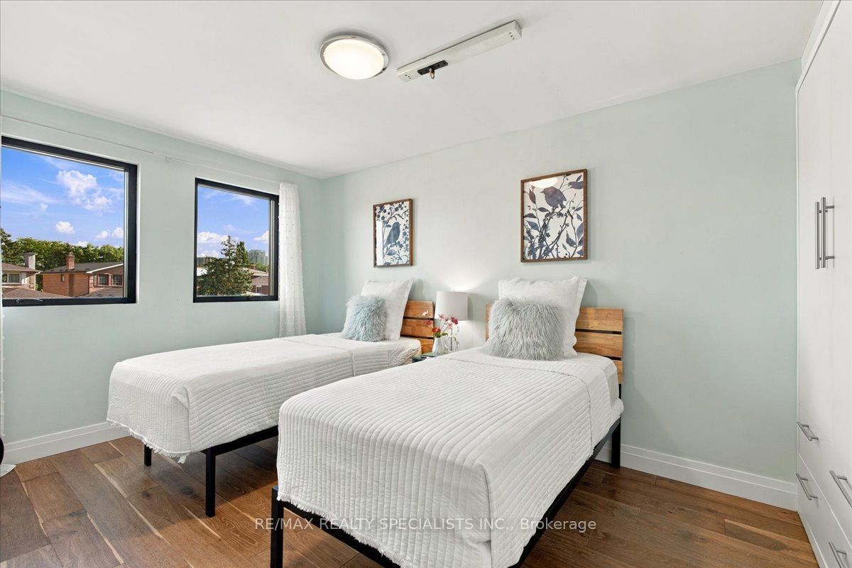 1131 Highgate Place Property Photo 28