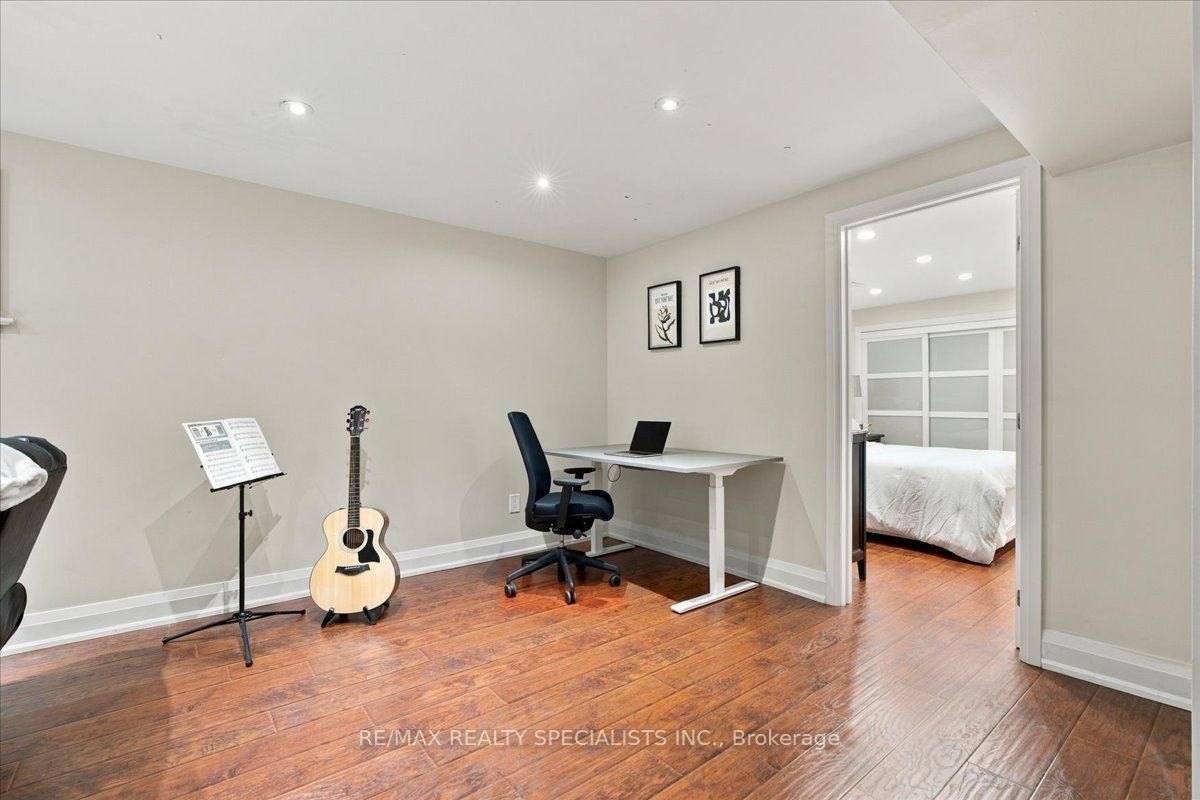 1131 Highgate Place Property Photo 35