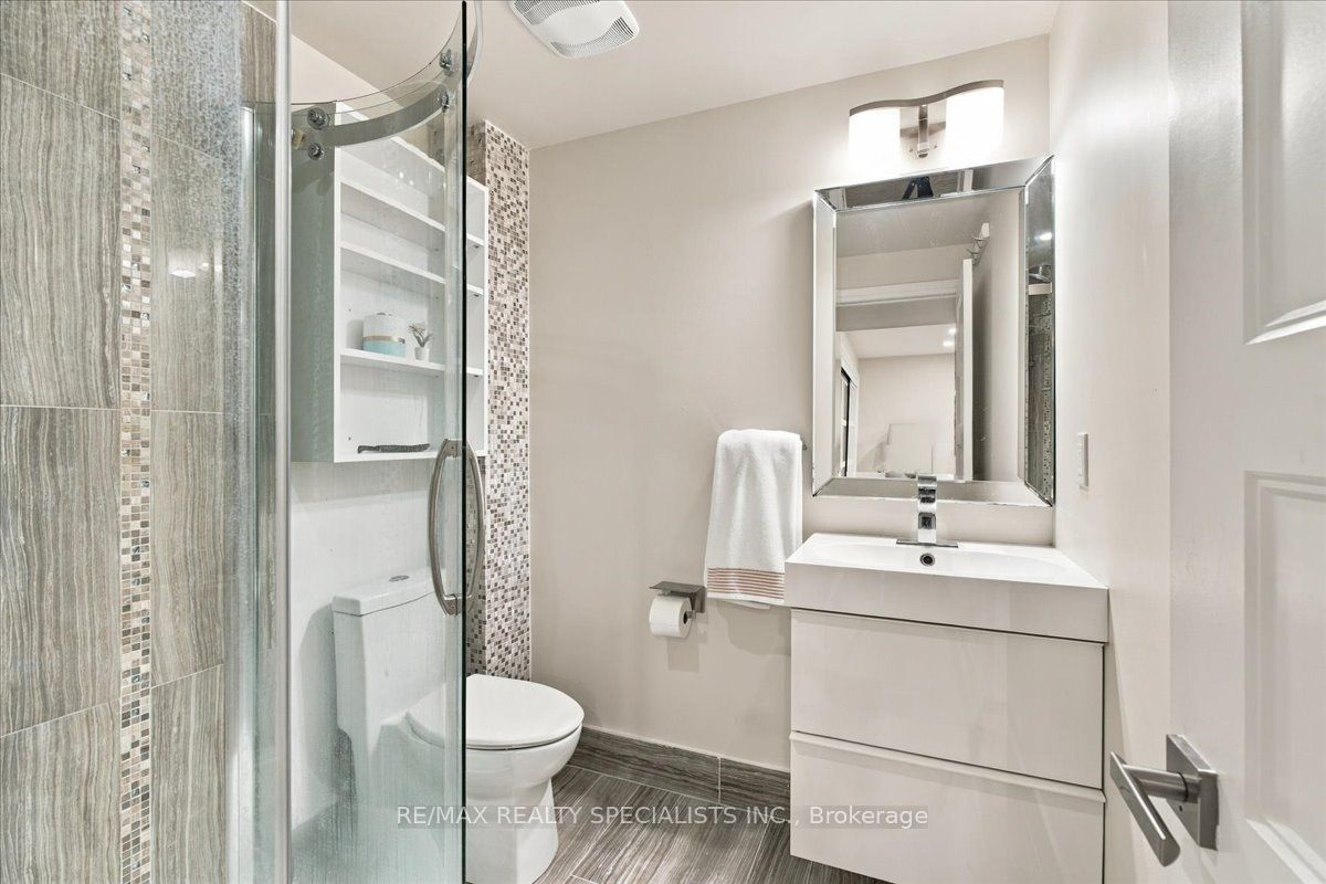 1131 Highgate Place Property Photo 38