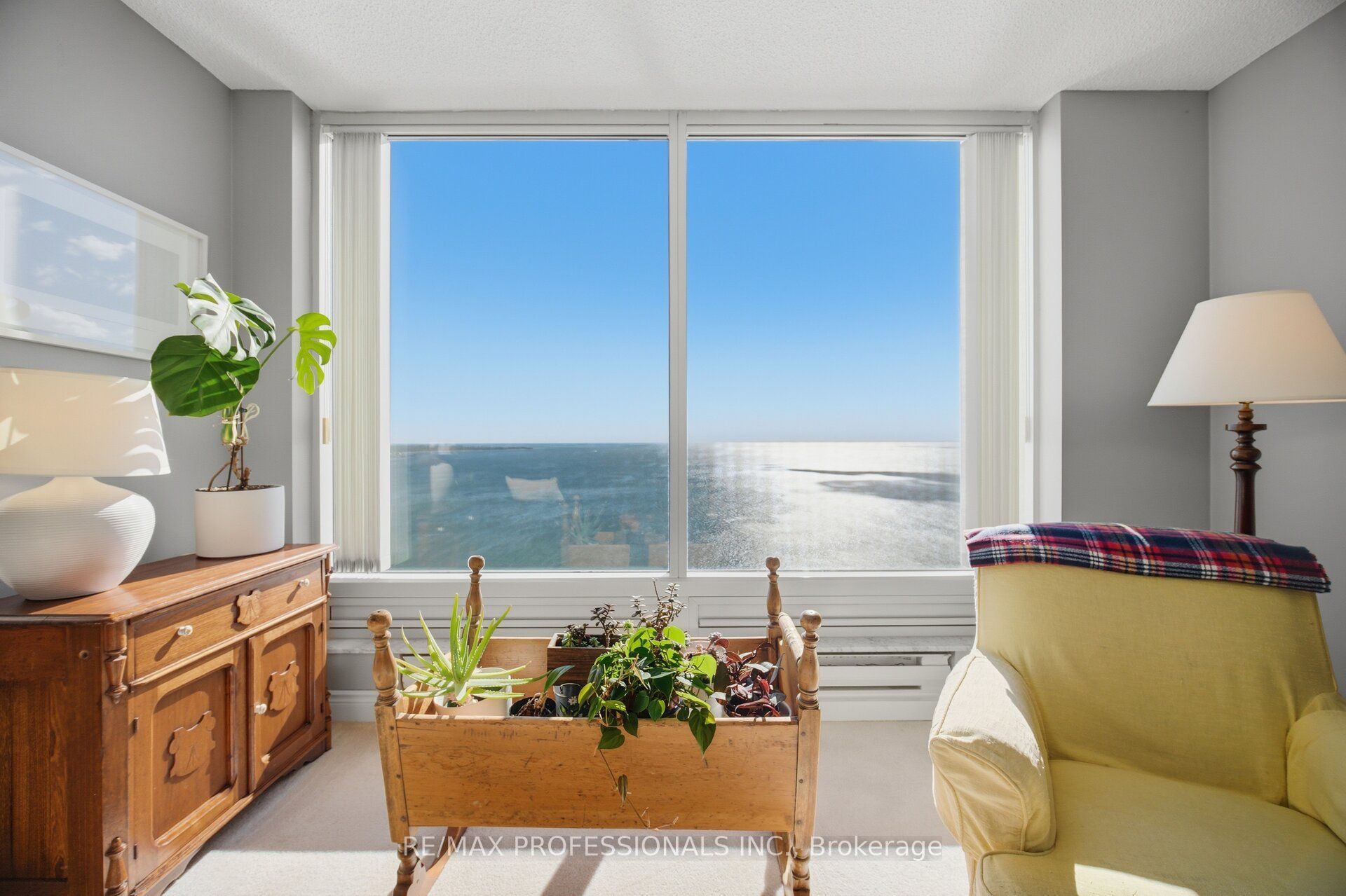 1 Palace Pier Court 4203 Property Photo 6