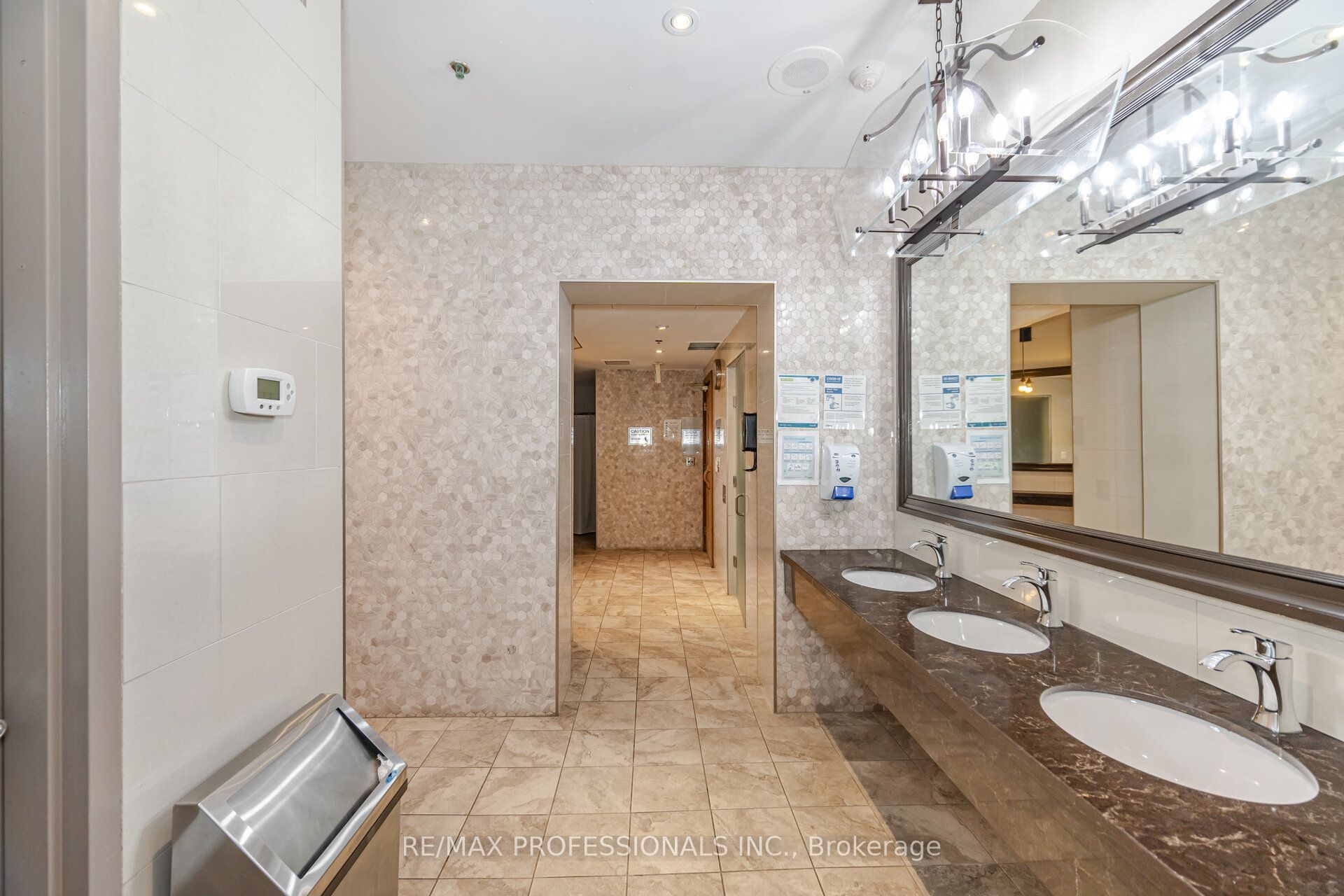 1 Palace Pier Court 4203 Property Photo 37