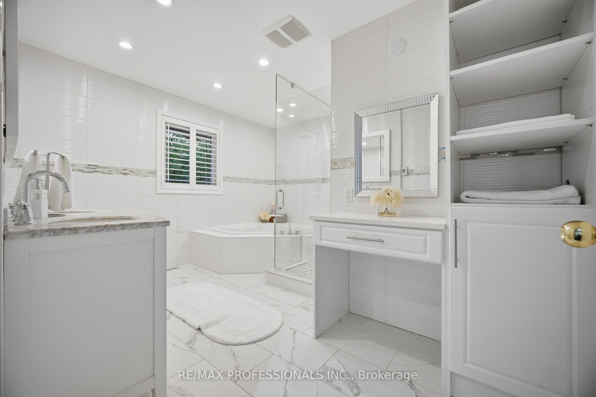 4 Mcfadden Drive Property Photo 26