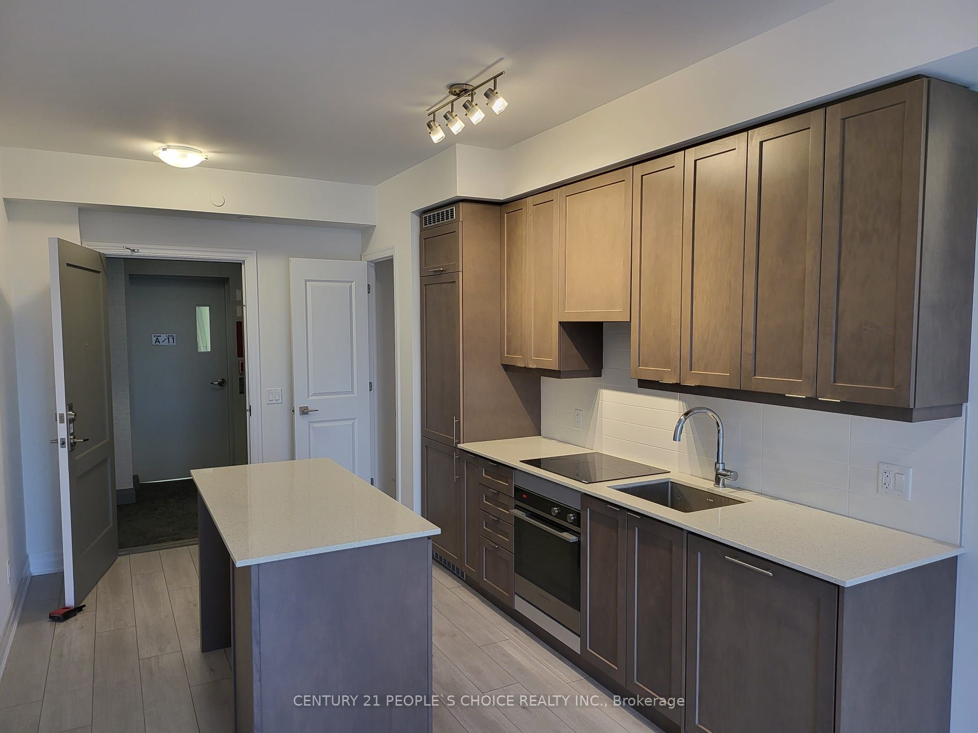 30 Elm Drive W 1102 Property Photo 1
