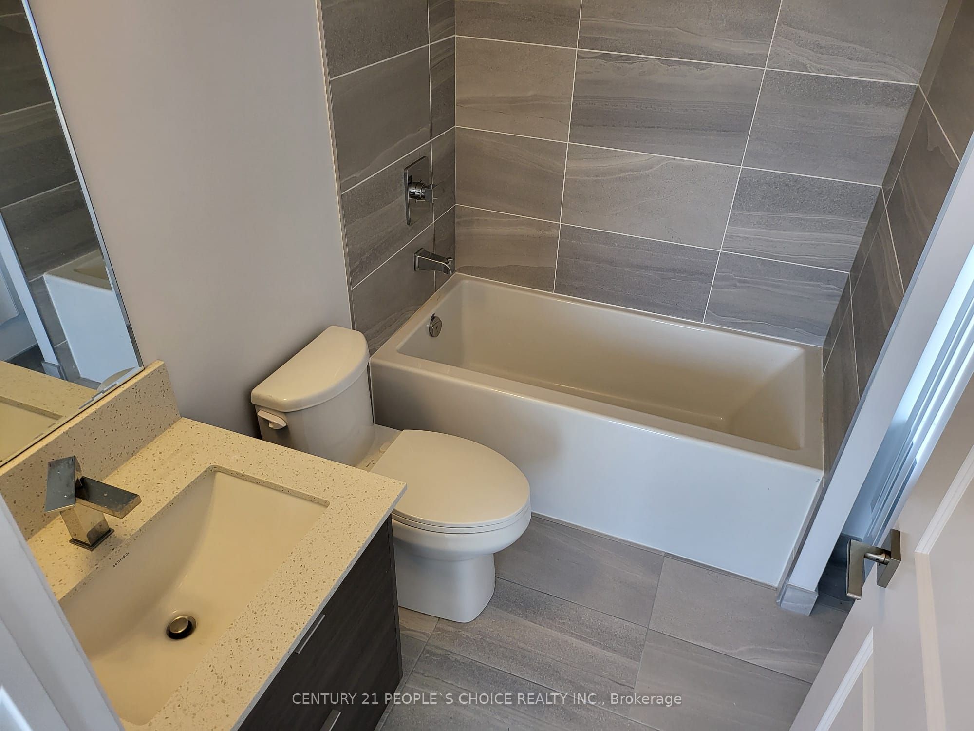 30 Elm Drive W 1102 Property Photo 17