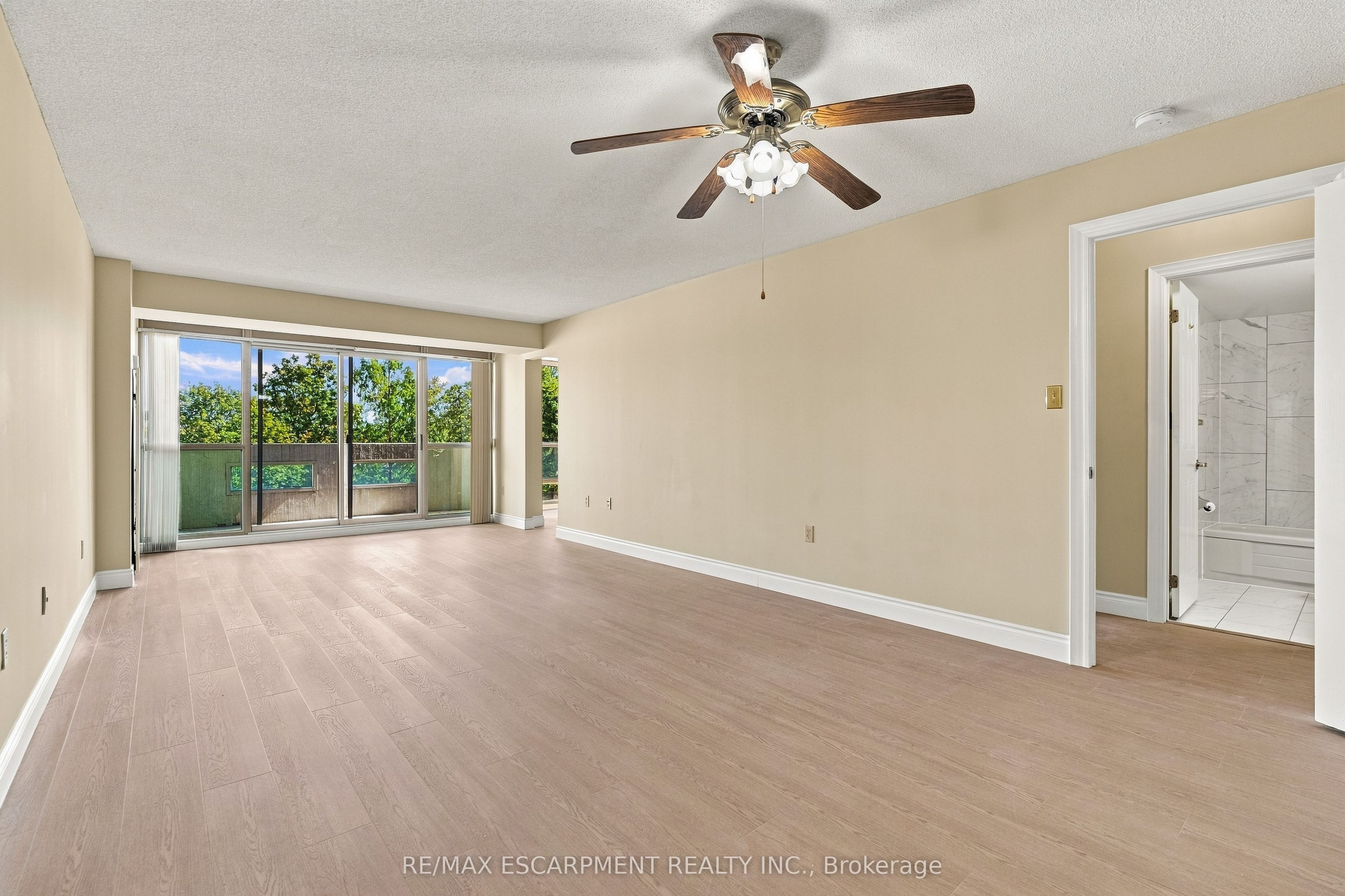 5070 Pinedale Avenue 302 Property Photo 10