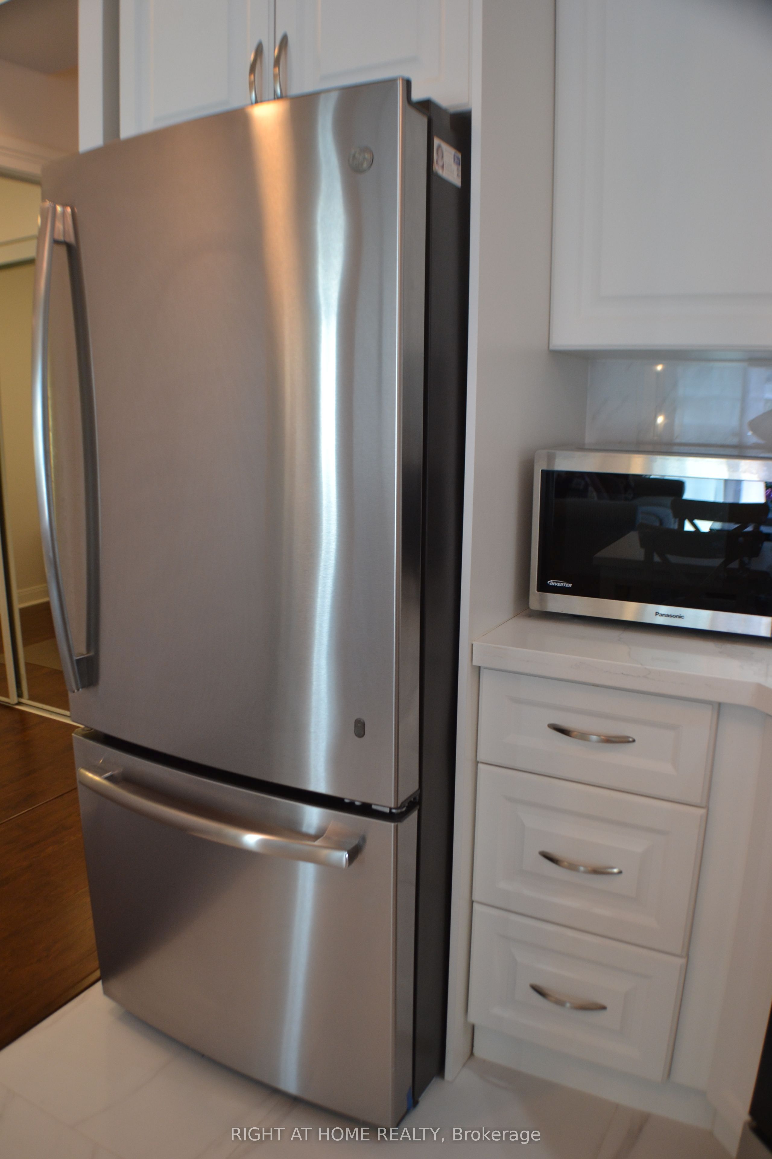 80 Absolute Avenue 1508 Property Photo 10