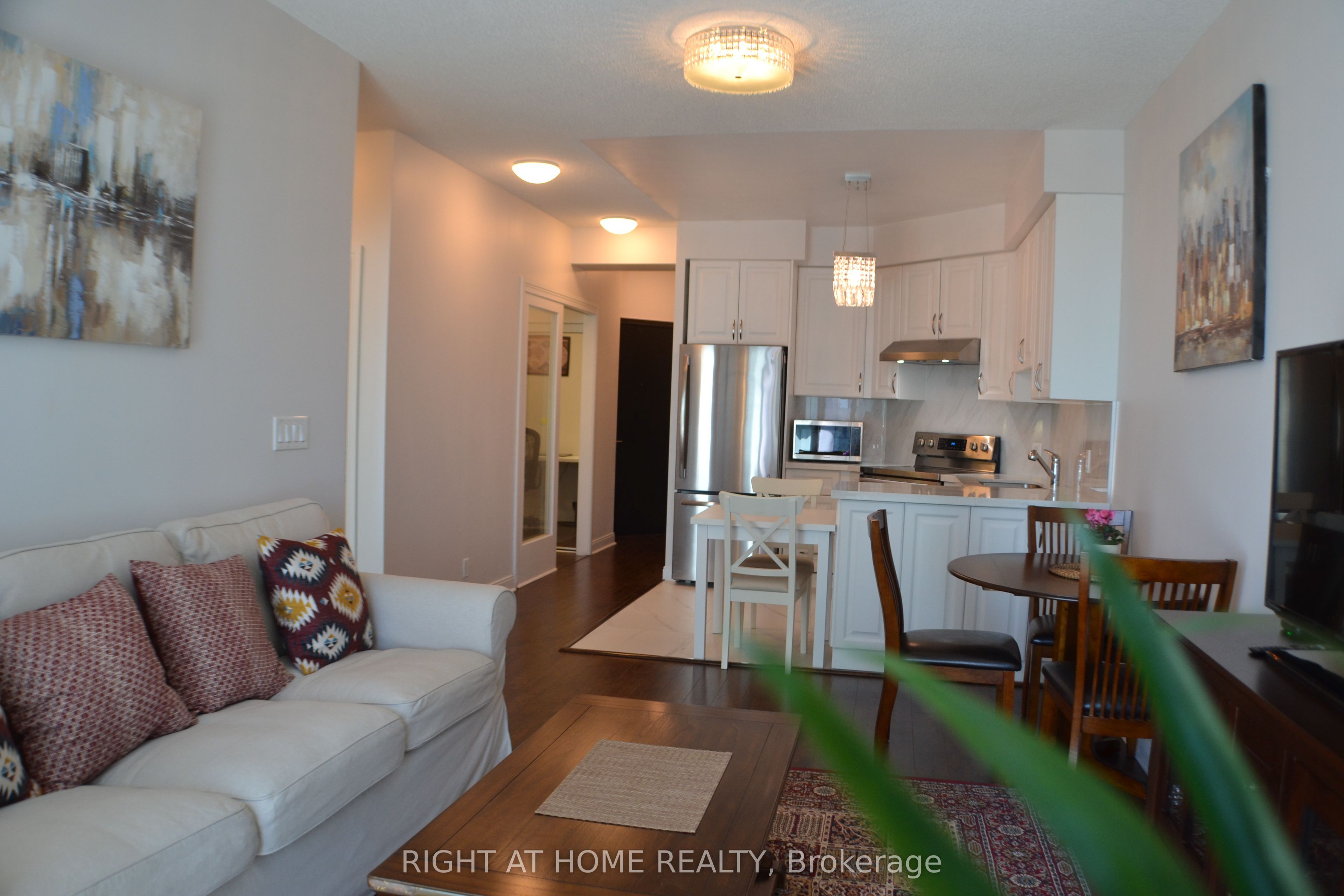 80 Absolute Avenue 1508 Property Photo 13