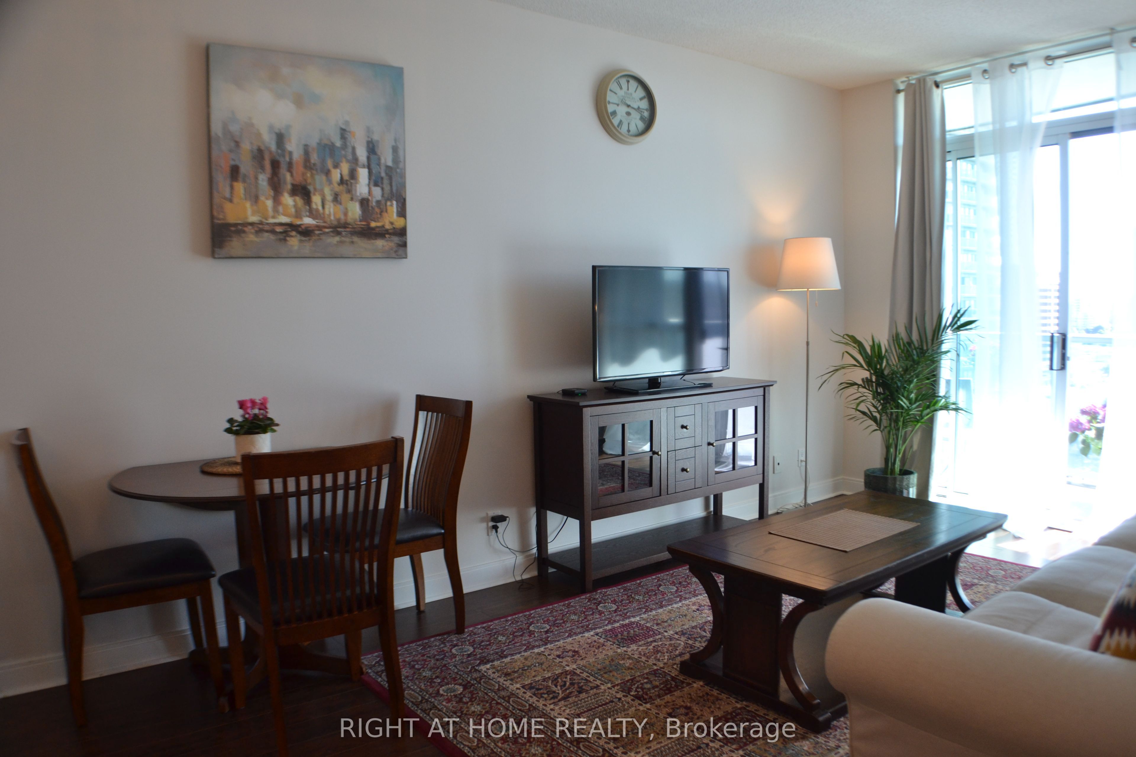80 Absolute Avenue 1508 Property Photo 14
