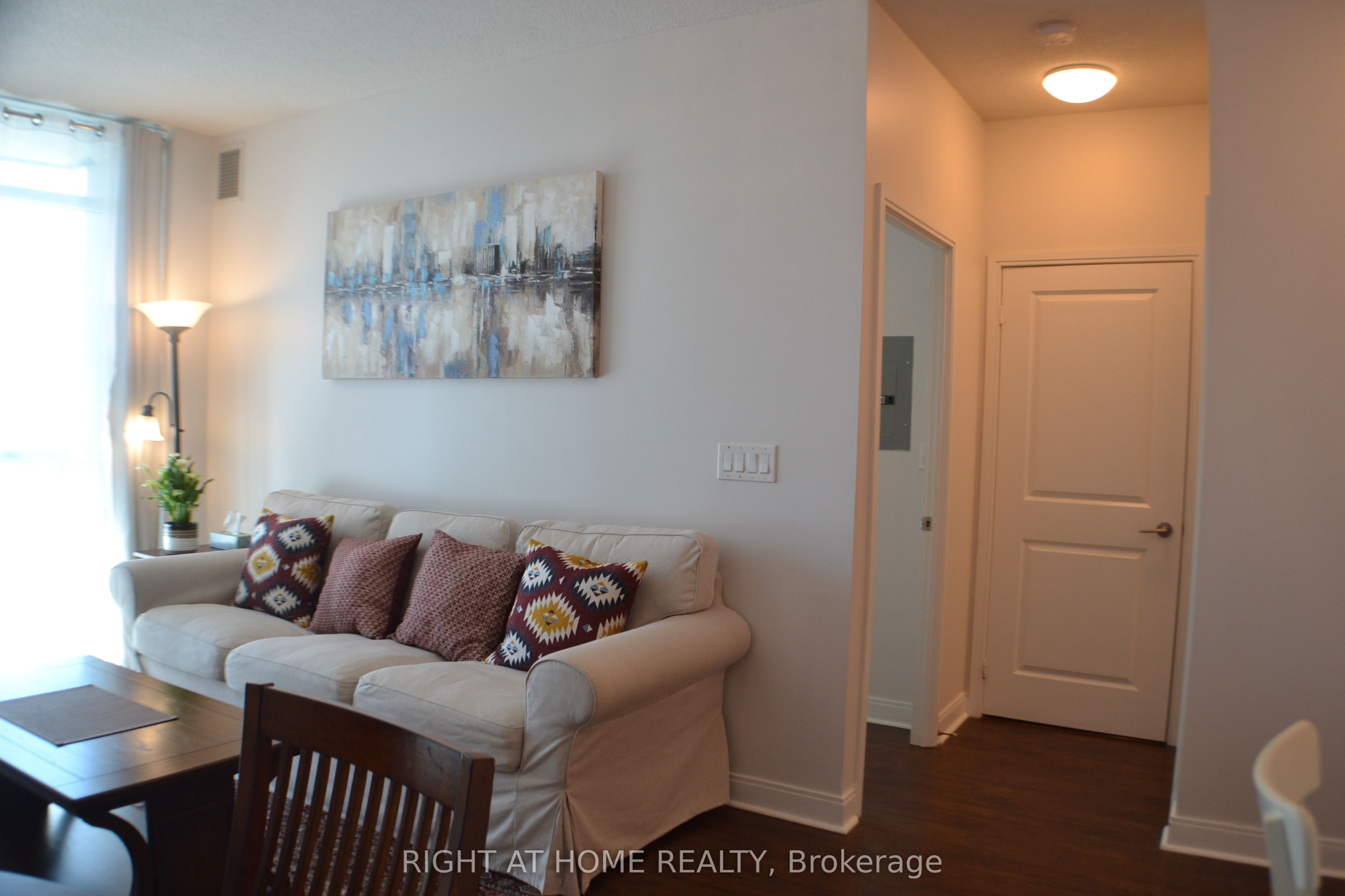 80 Absolute Avenue 1508 Property Photo 16