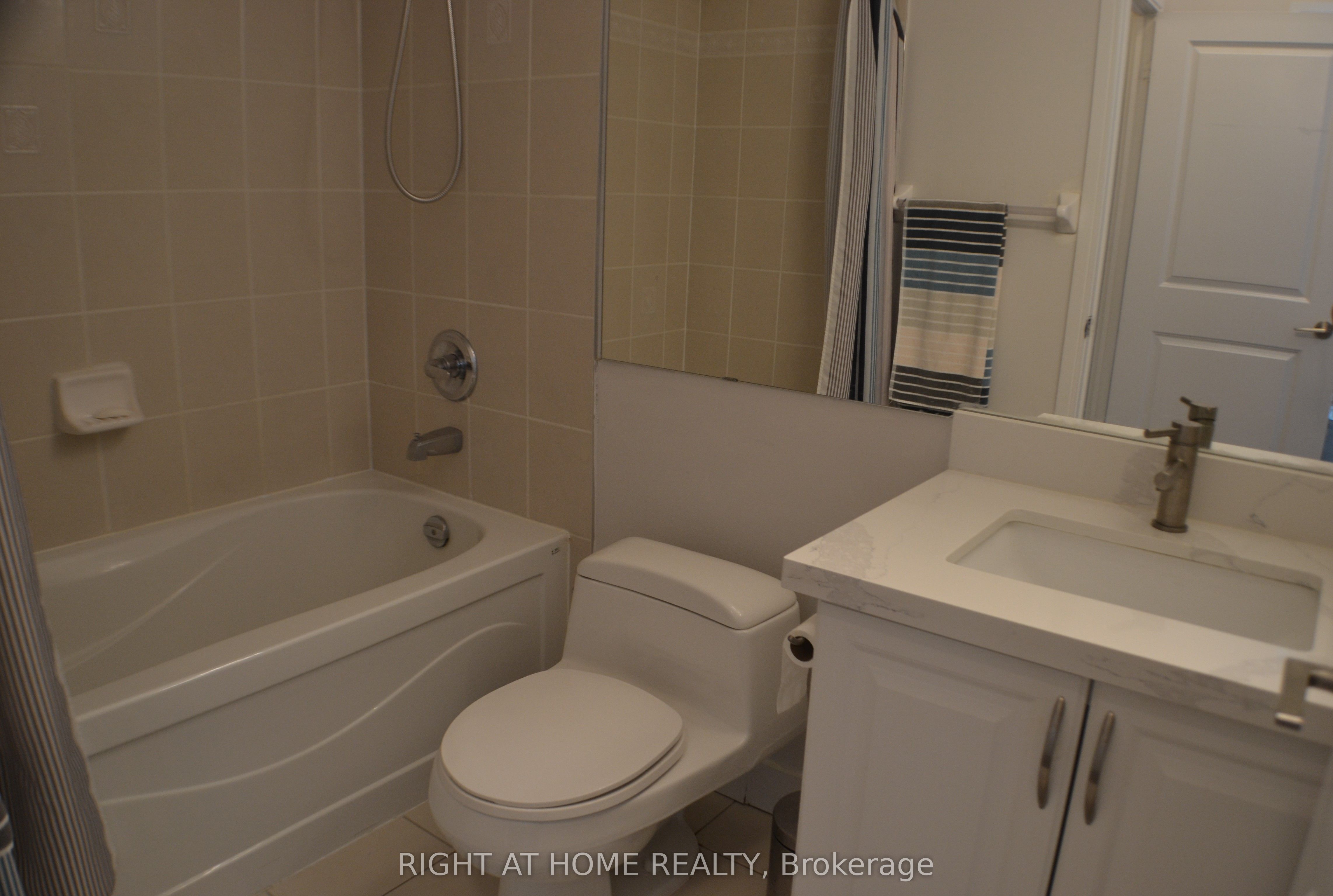 80 Absolute Avenue 1508 Property Photo 30