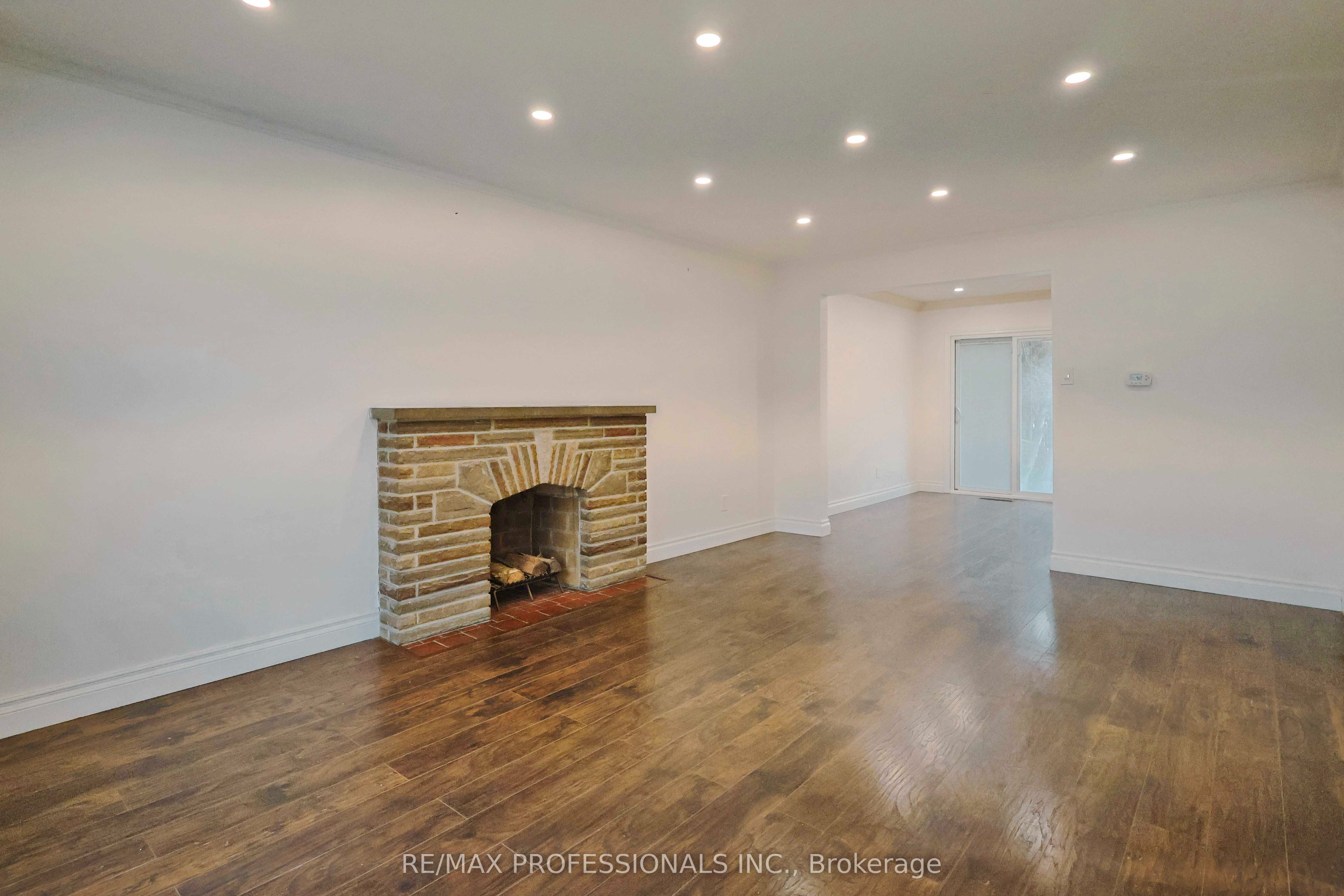 109 Botfield Avenue Property Photo 5