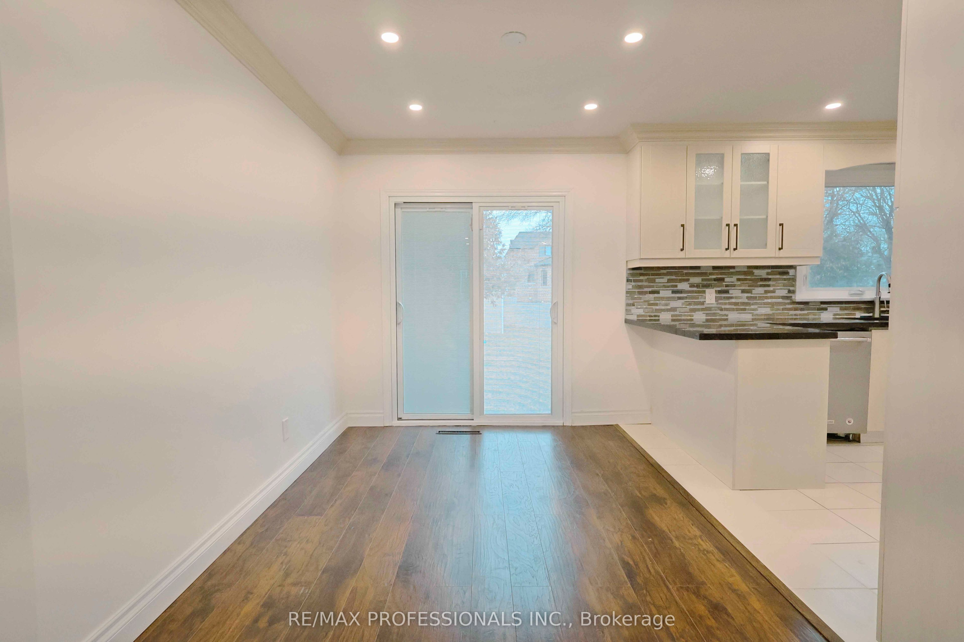 109 Botfield Avenue Property Photo 6