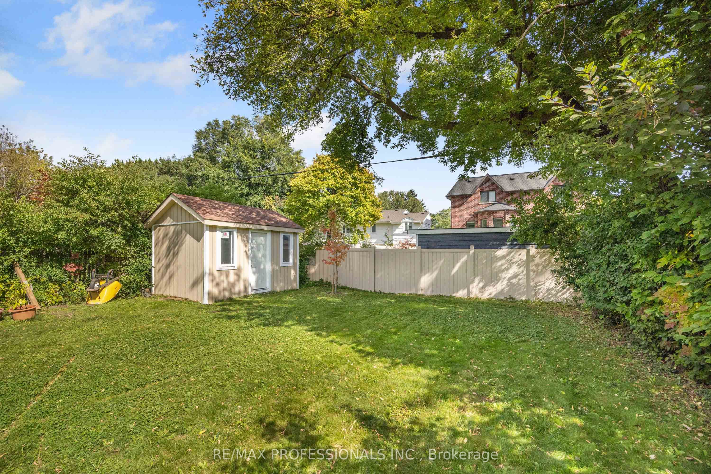 109 Botfield Avenue Property Photo 18