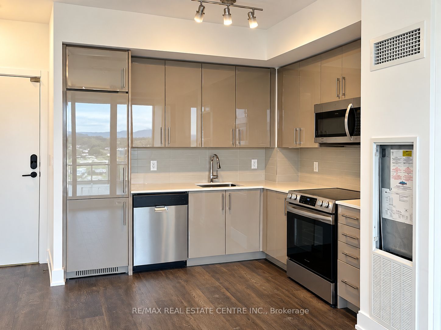 2450 Old Bronte Road 340 Property Photo 16