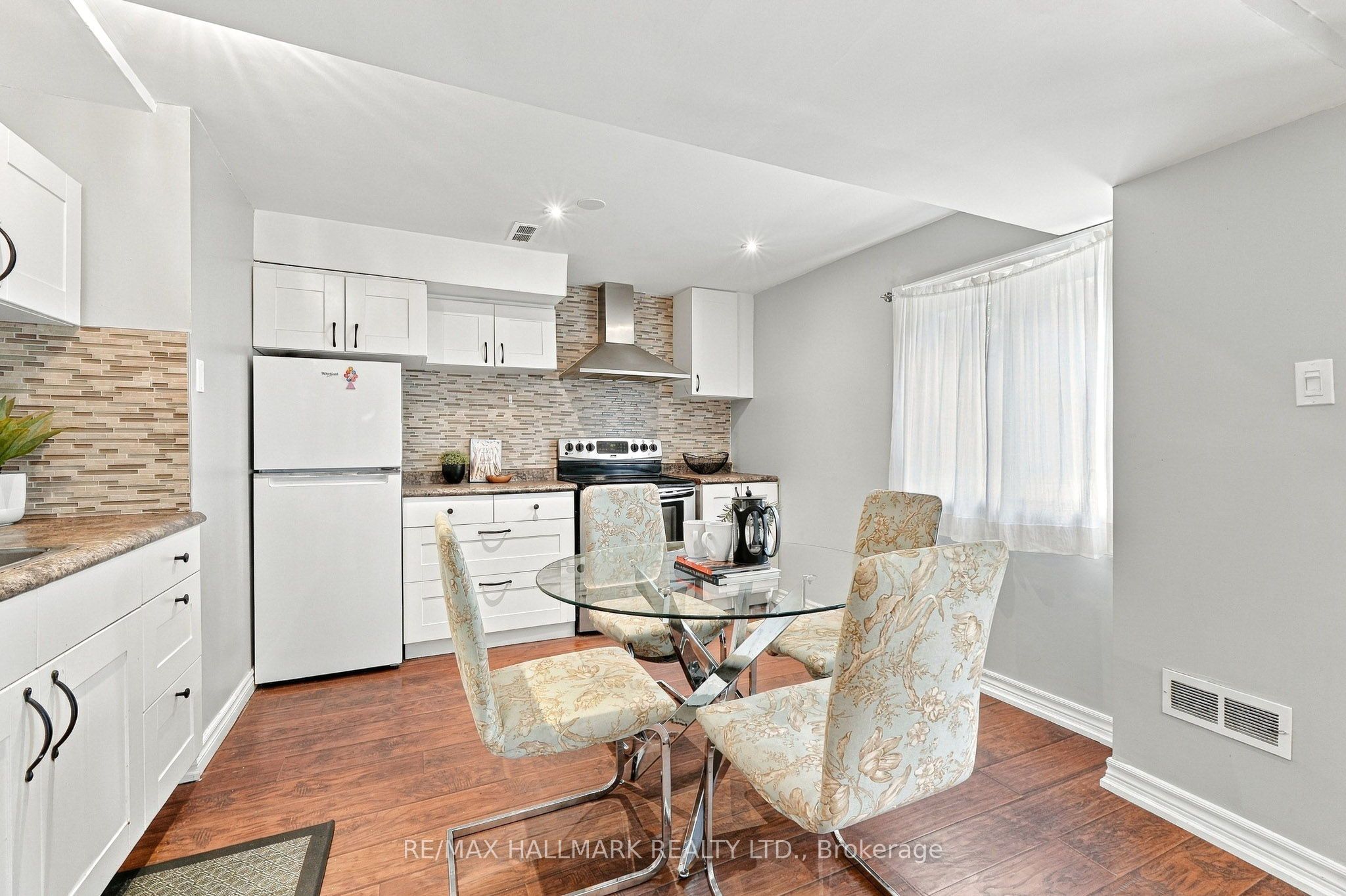 1246 Winterbourne Drive Property Photo 33