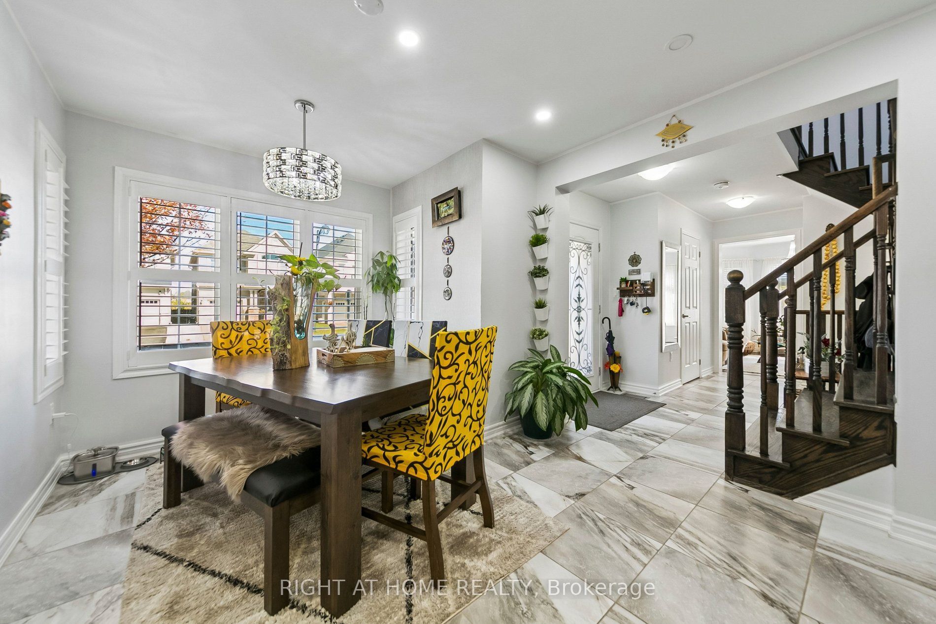 313 Gillett Point Property Photo 10