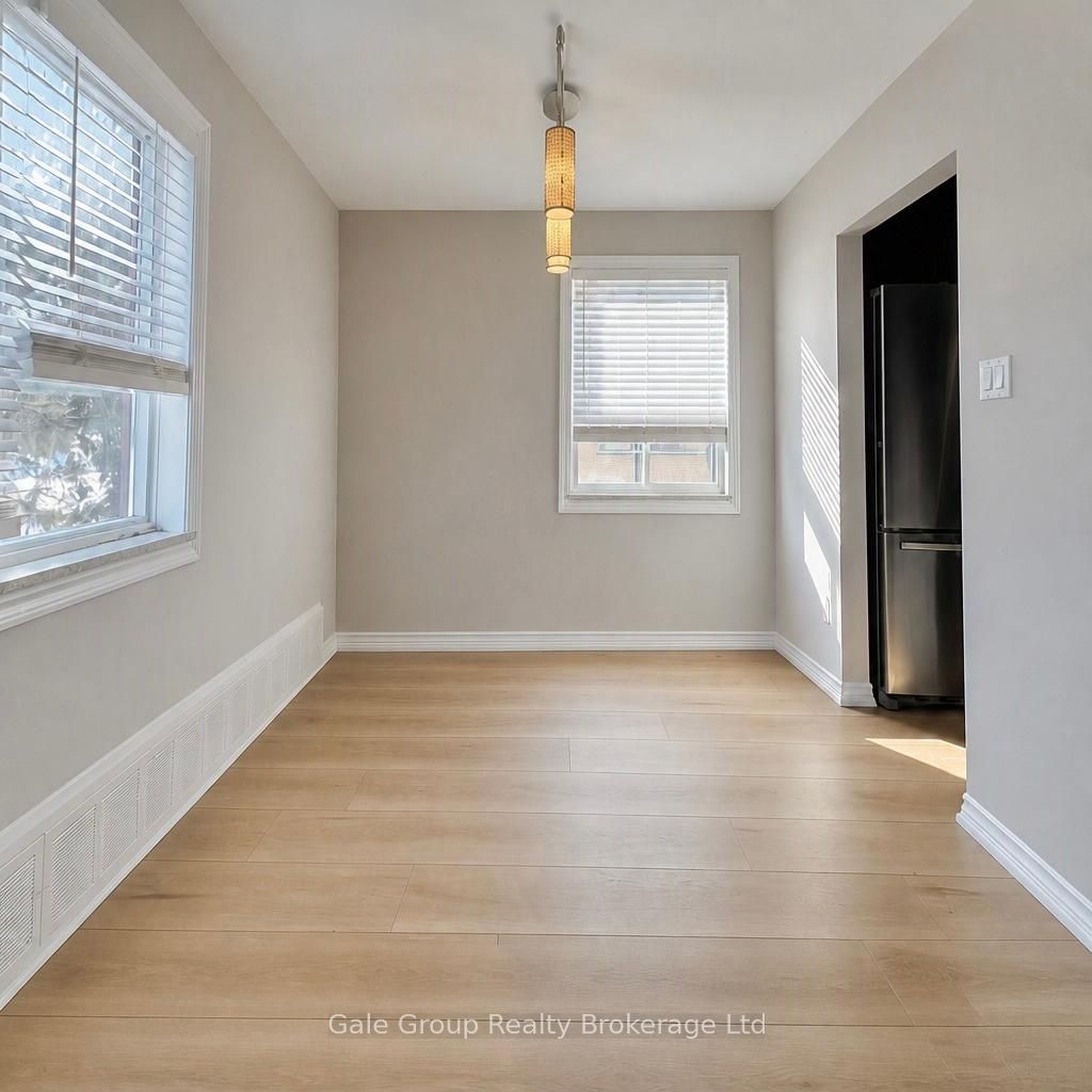 25 Paisley Boulevard E Unit-6 Property Photo 3